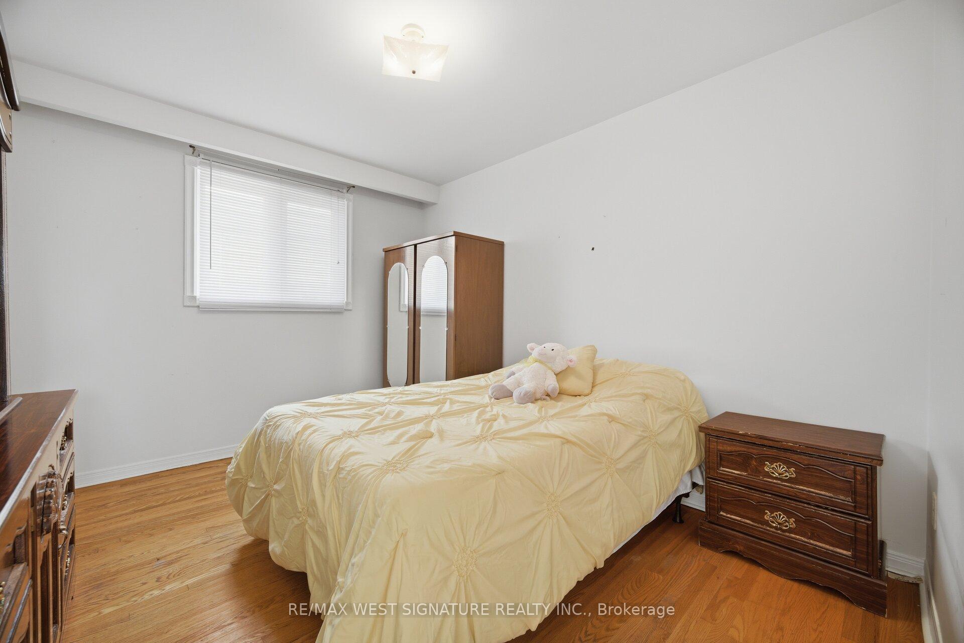 Photo 14 of 90 North Ridge Road, Vaughan, West Woodbridge — HOMEH
