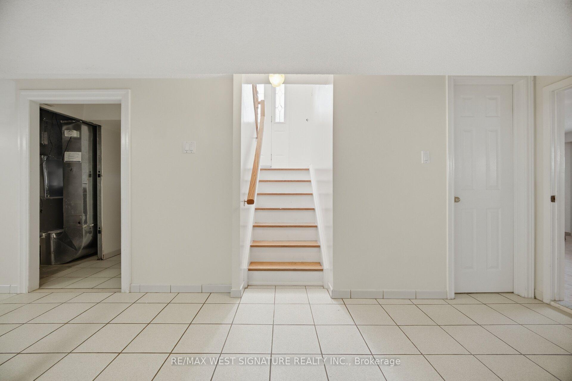 Photo 17 of 90 North Ridge Road, Vaughan, West Woodbridge — HOMEH