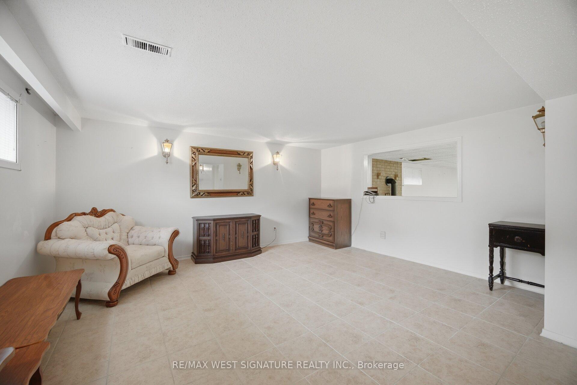 Photo 21 of 90 North Ridge Road, Vaughan, West Woodbridge — HOMEH