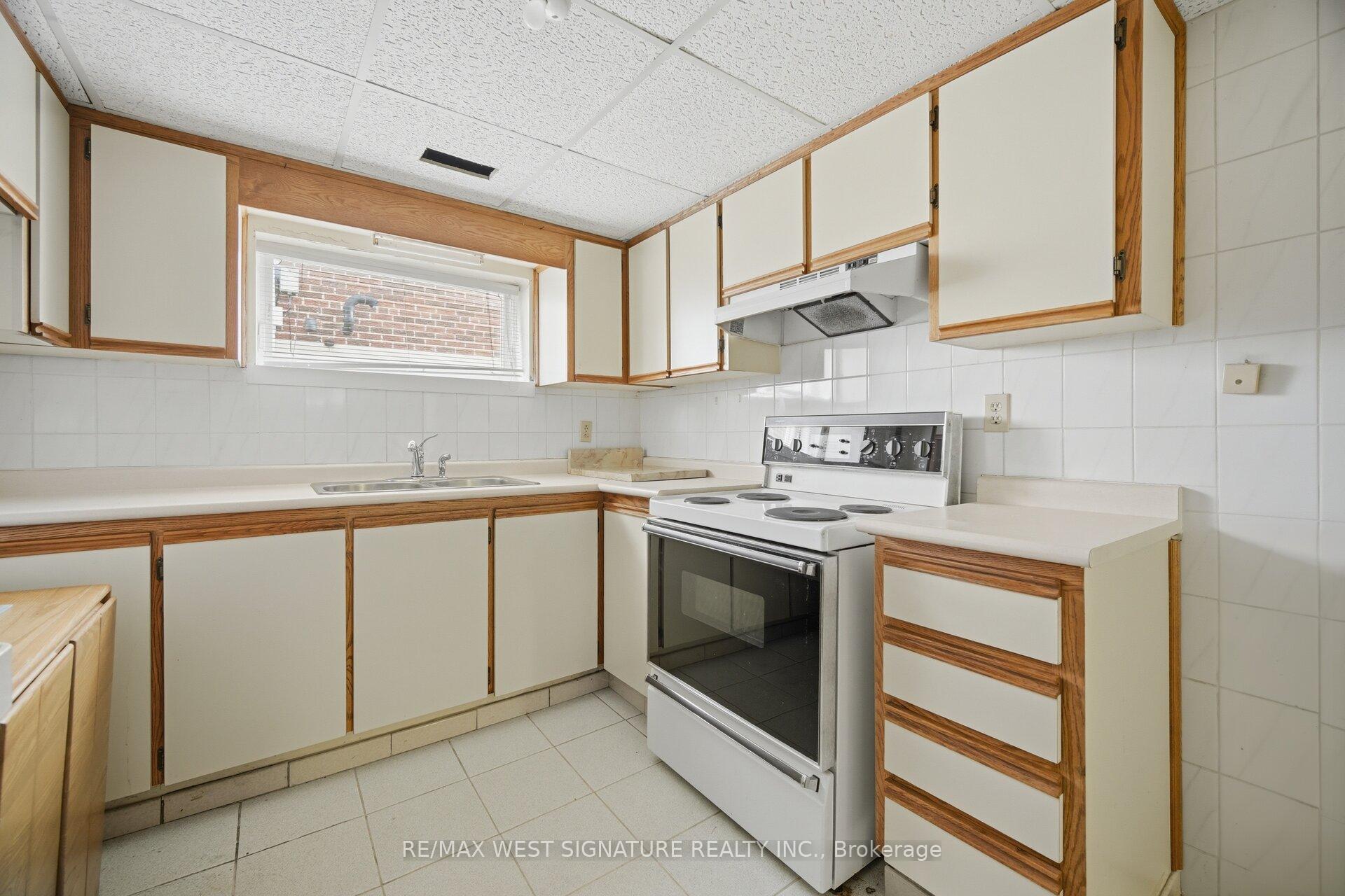 Photo 24 of 90 North Ridge Road, Vaughan, West Woodbridge — HOMEH