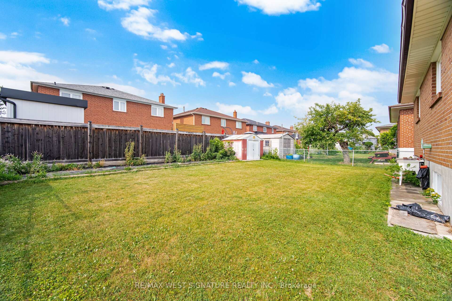 Photo 27 of 90 North Ridge Road, Vaughan, West Woodbridge — HOMEH