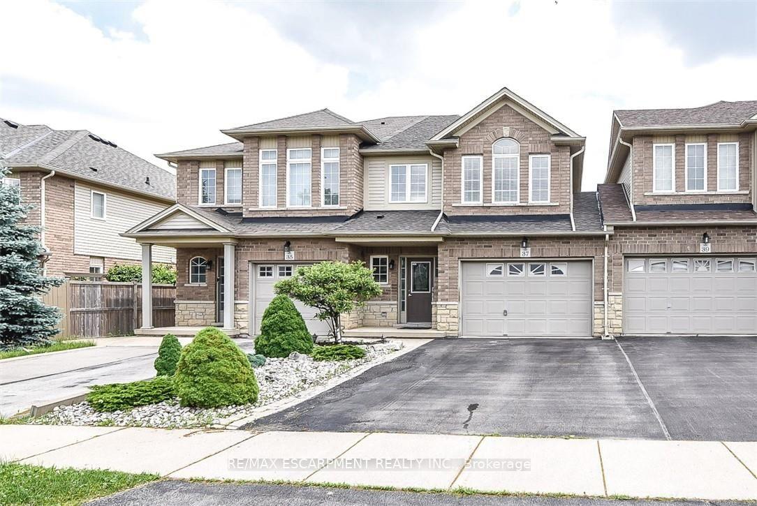 Photo 1 of 37 Cornerstone Drive, Hamilton, Stoney Creek — HOMEH
