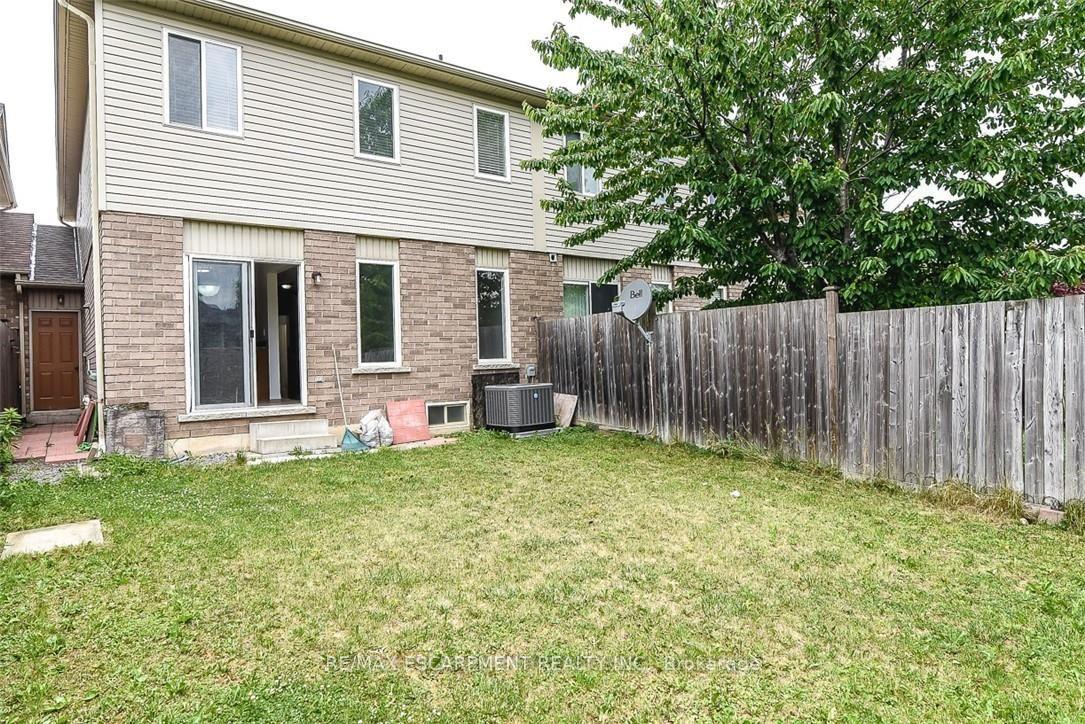 Photo 32 of 37 Cornerstone Drive, Hamilton, Stoney Creek — HOMEH