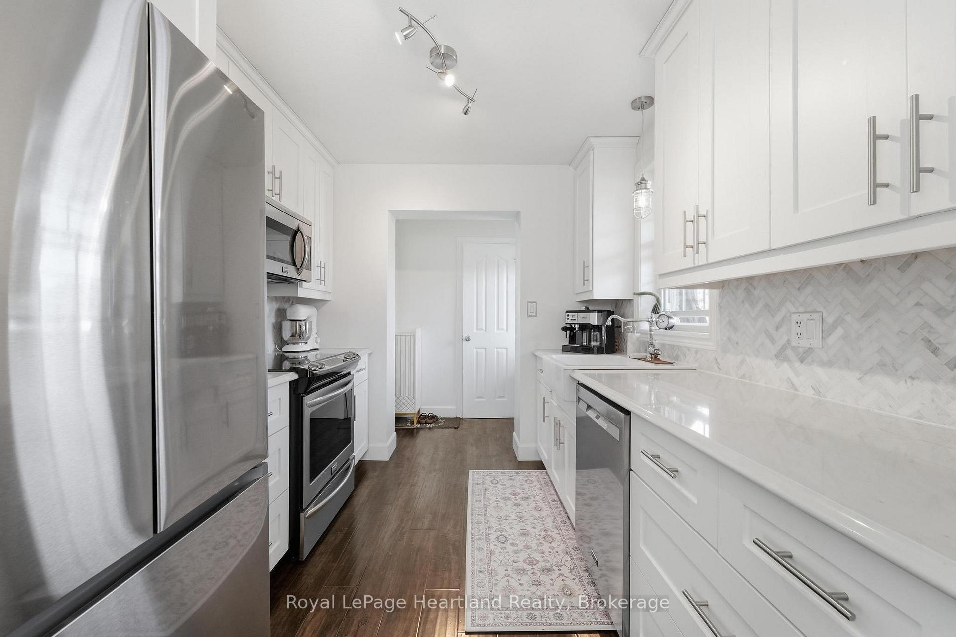 Photo 4 of 770 Scott Street W, North Perth, Listowel — HOMEH