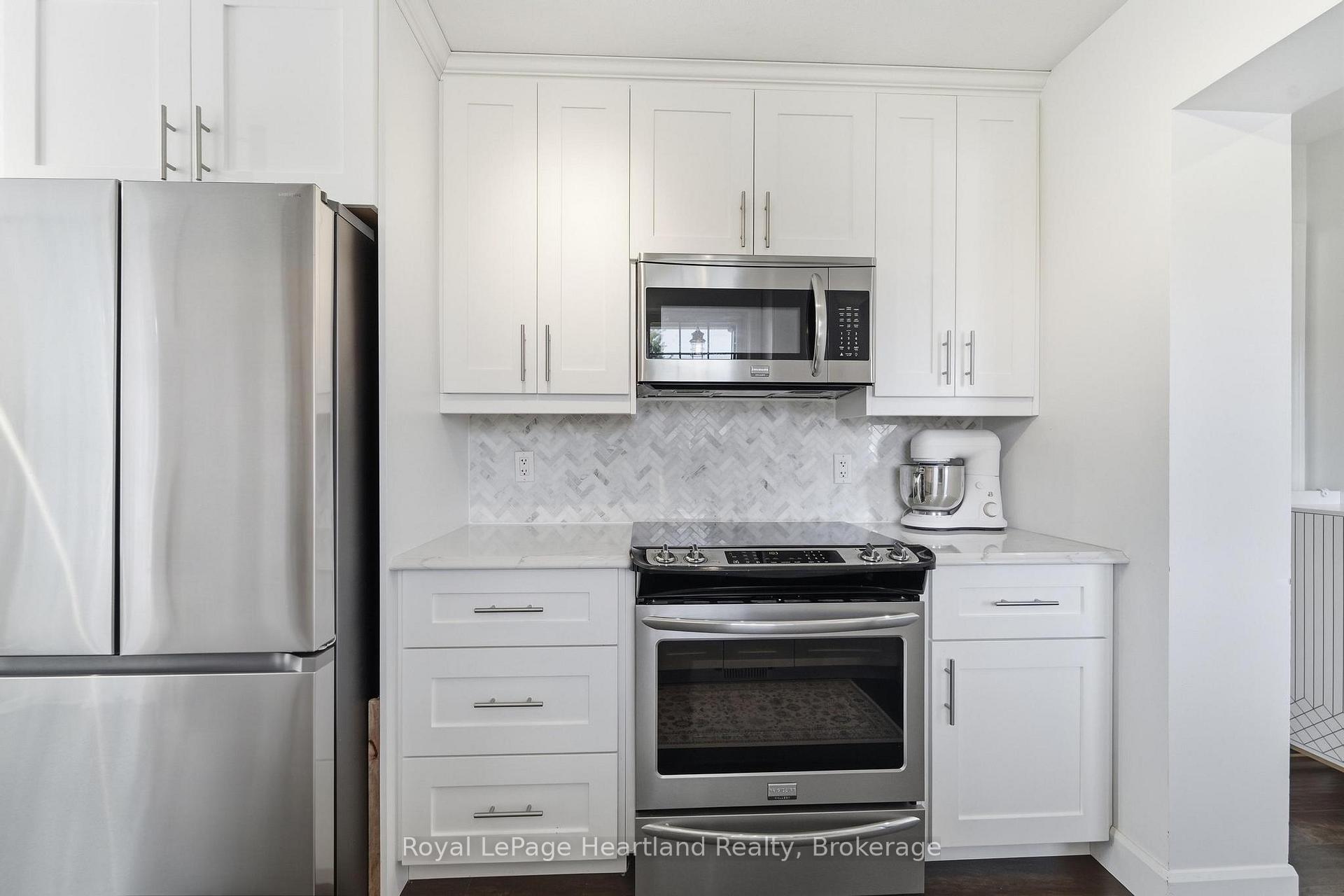 Photo 6 of 770 Scott Street W, North Perth, Listowel — HOMEH