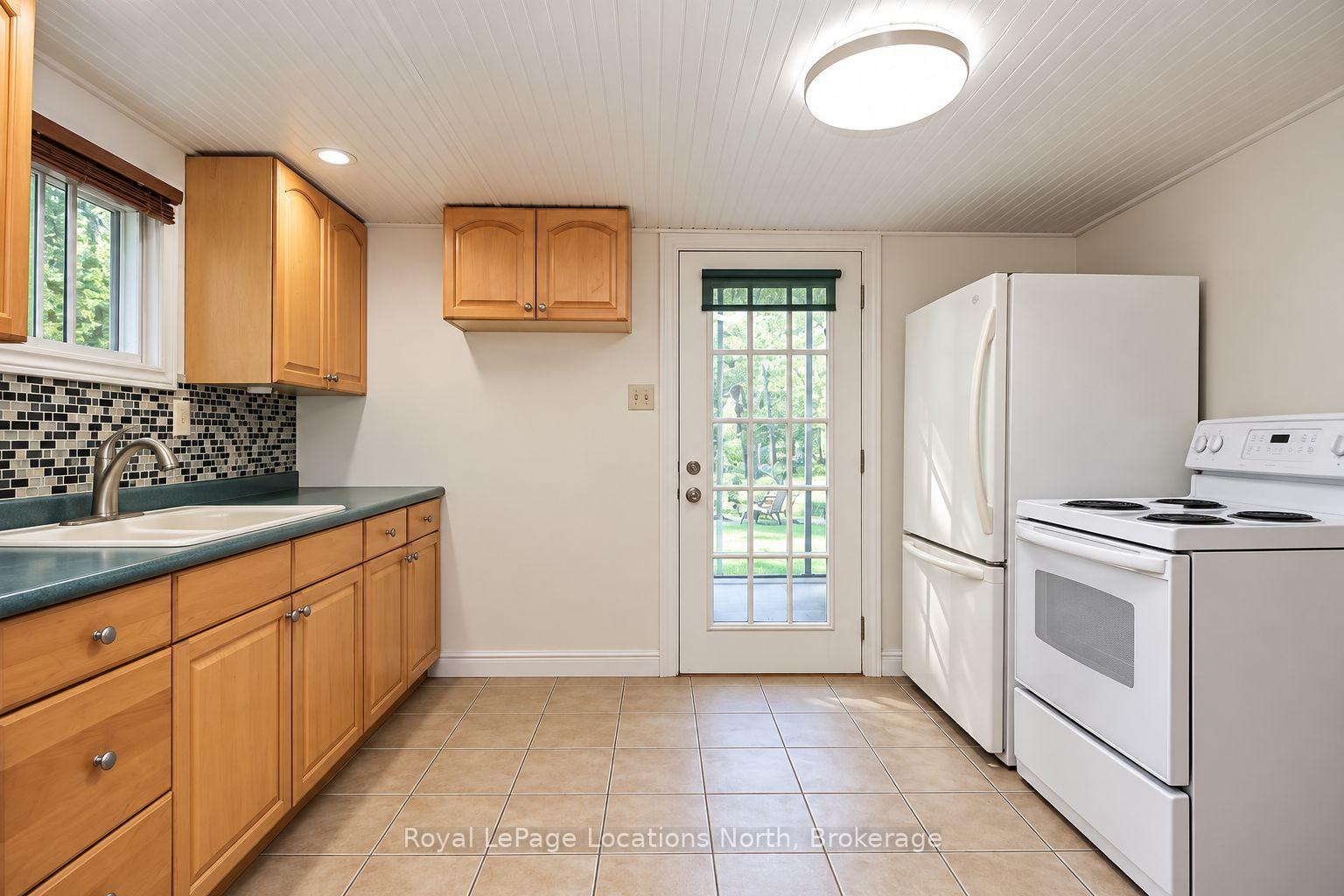 Photo 3 of 178 Golf Course Road, Wasaga Beach — HOMEH