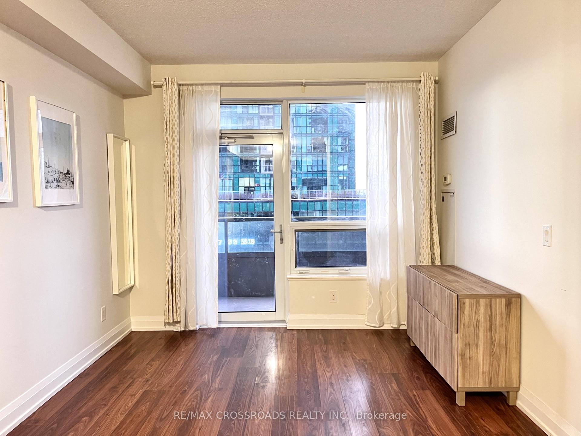 Photo 6 of Unit 601, 2 Anndale Drive, North York, Willowdale East — HOMEH