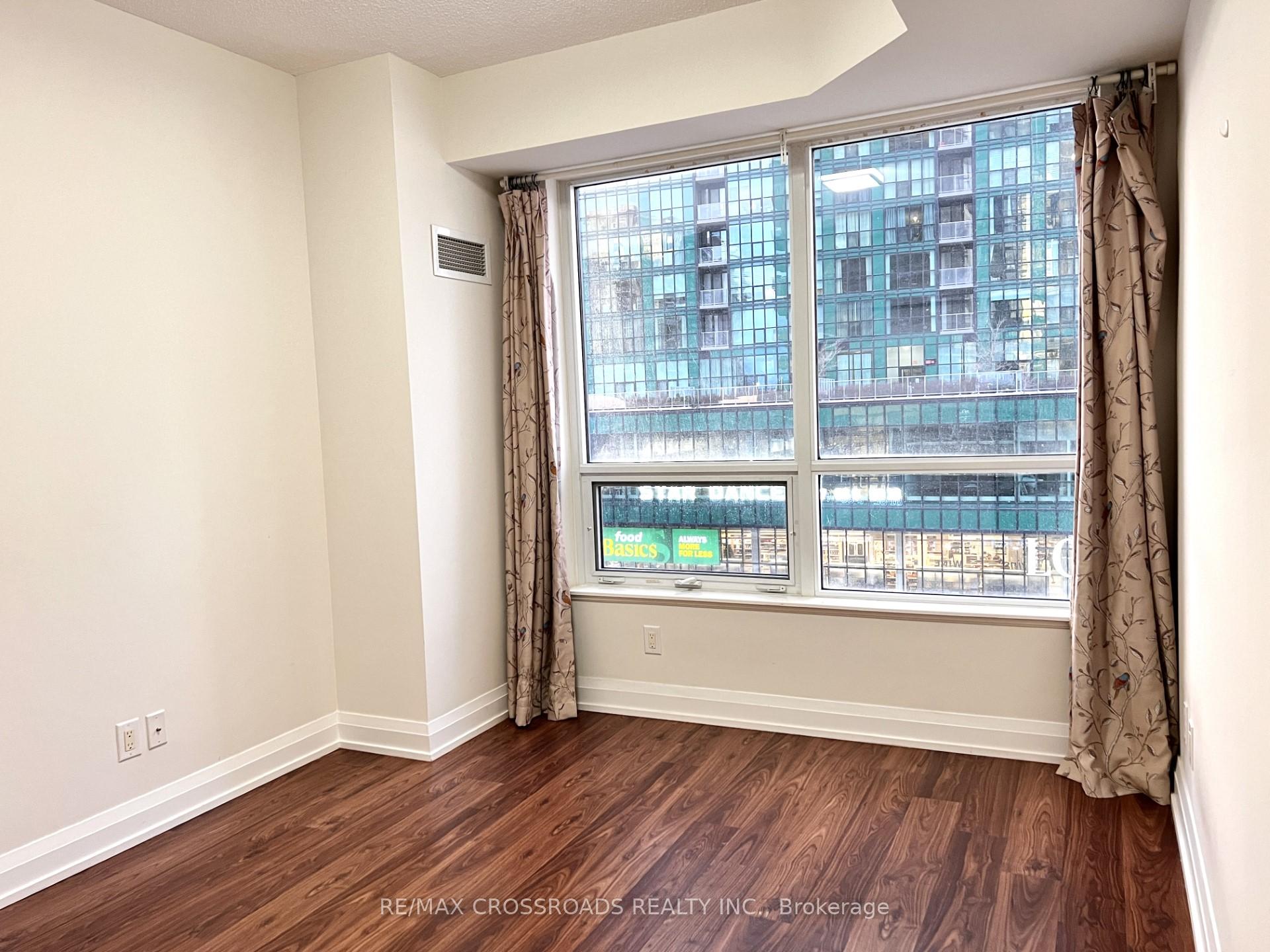 Photo 7 of Unit 601, 2 Anndale Drive, North York, Willowdale East — HOMEH