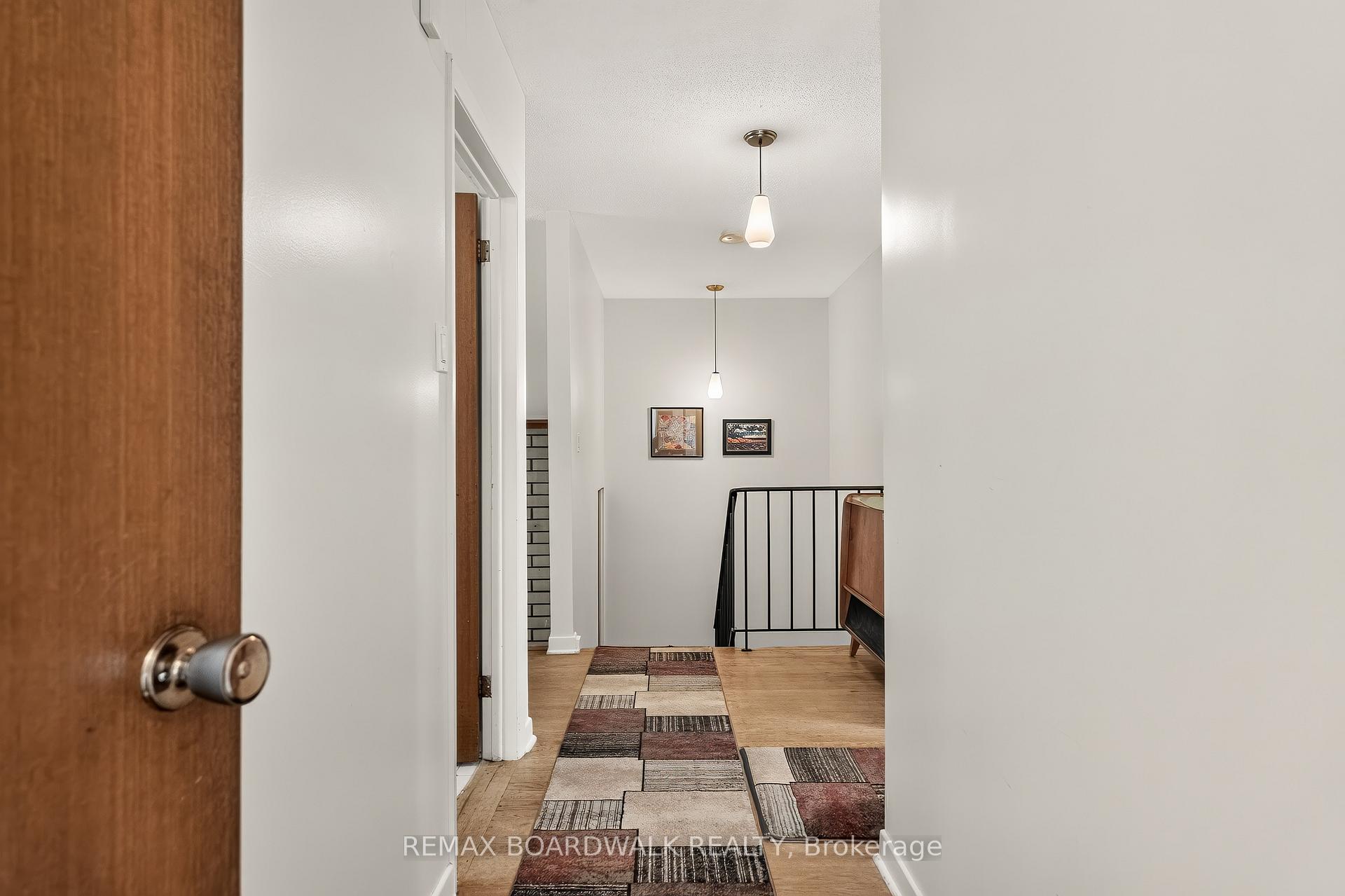 Photo 4 of 7 Charkay Street, Ottawa, Borden Farm/Stewart Farm/Carleton Heights/Parkwood Hills — HOMEH