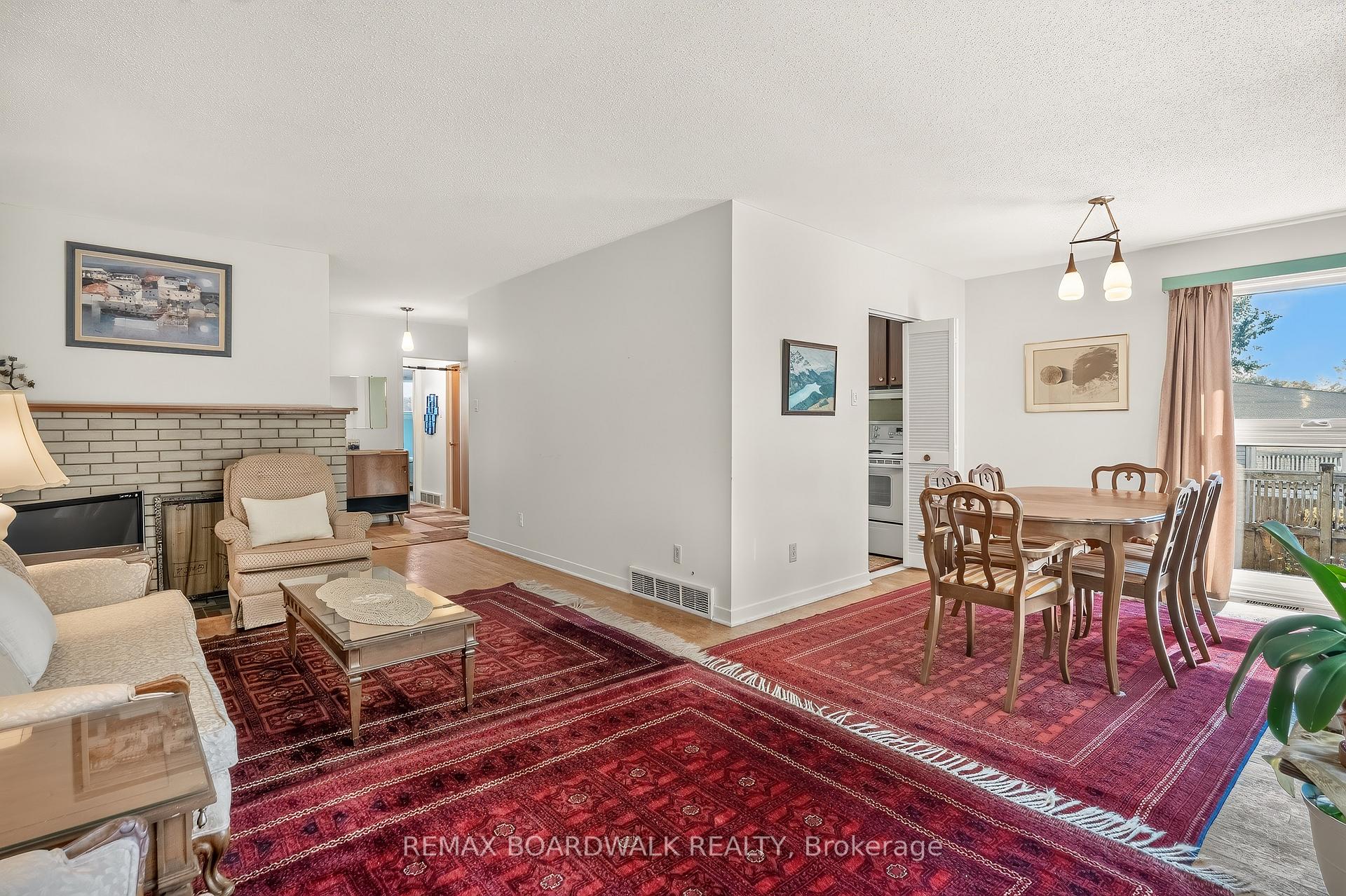 Photo 14 of 7 Charkay Street, Ottawa, Borden Farm/Stewart Farm/Carleton Heights/Parkwood Hills — HOMEH