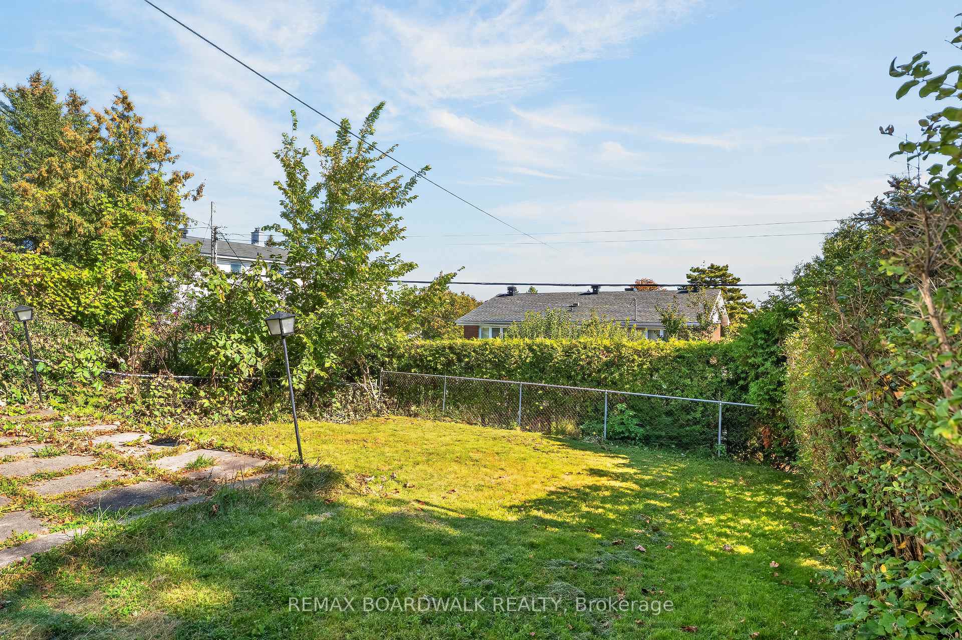 Photo 34 of 7 Charkay Street, Ottawa, Borden Farm/Stewart Farm/Carleton Heights/Parkwood Hills — HOMEH