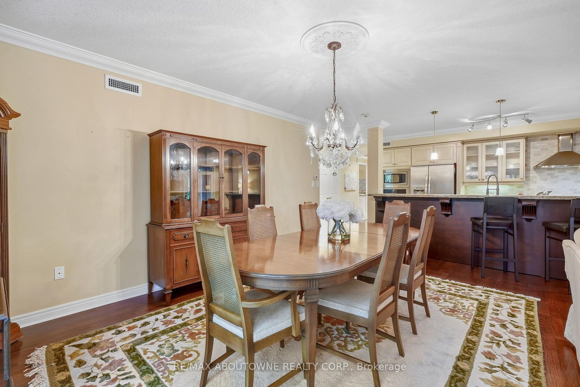 Photo 7 of Unit 301, 390 Upper Middle Road, Oakville, Falgarwood — HOMEH