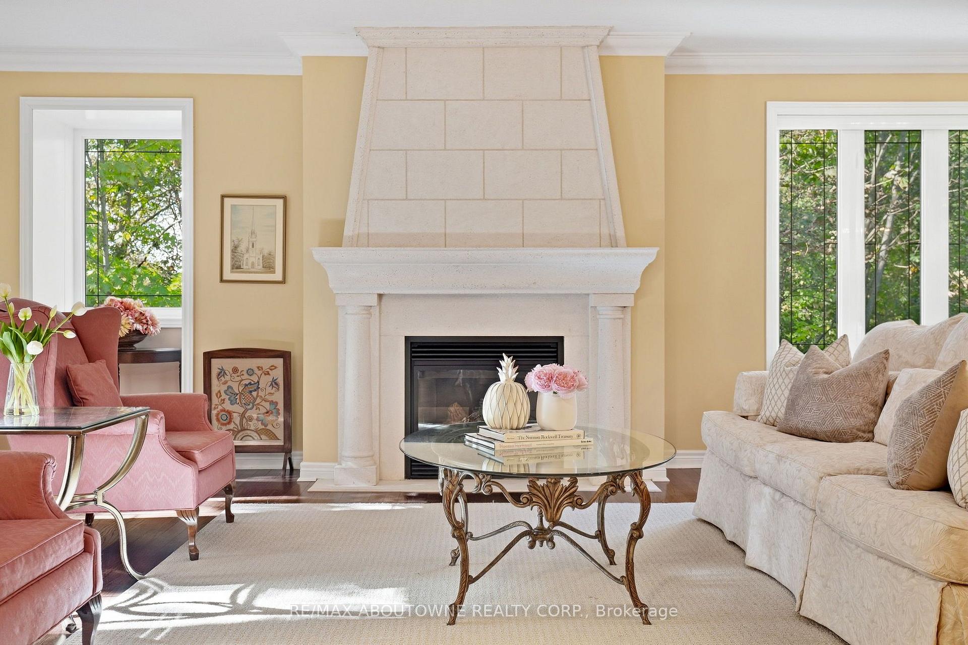 Photo 10 of Unit 301, 390 Upper Middle Road, Oakville, Falgarwood — HOMEH