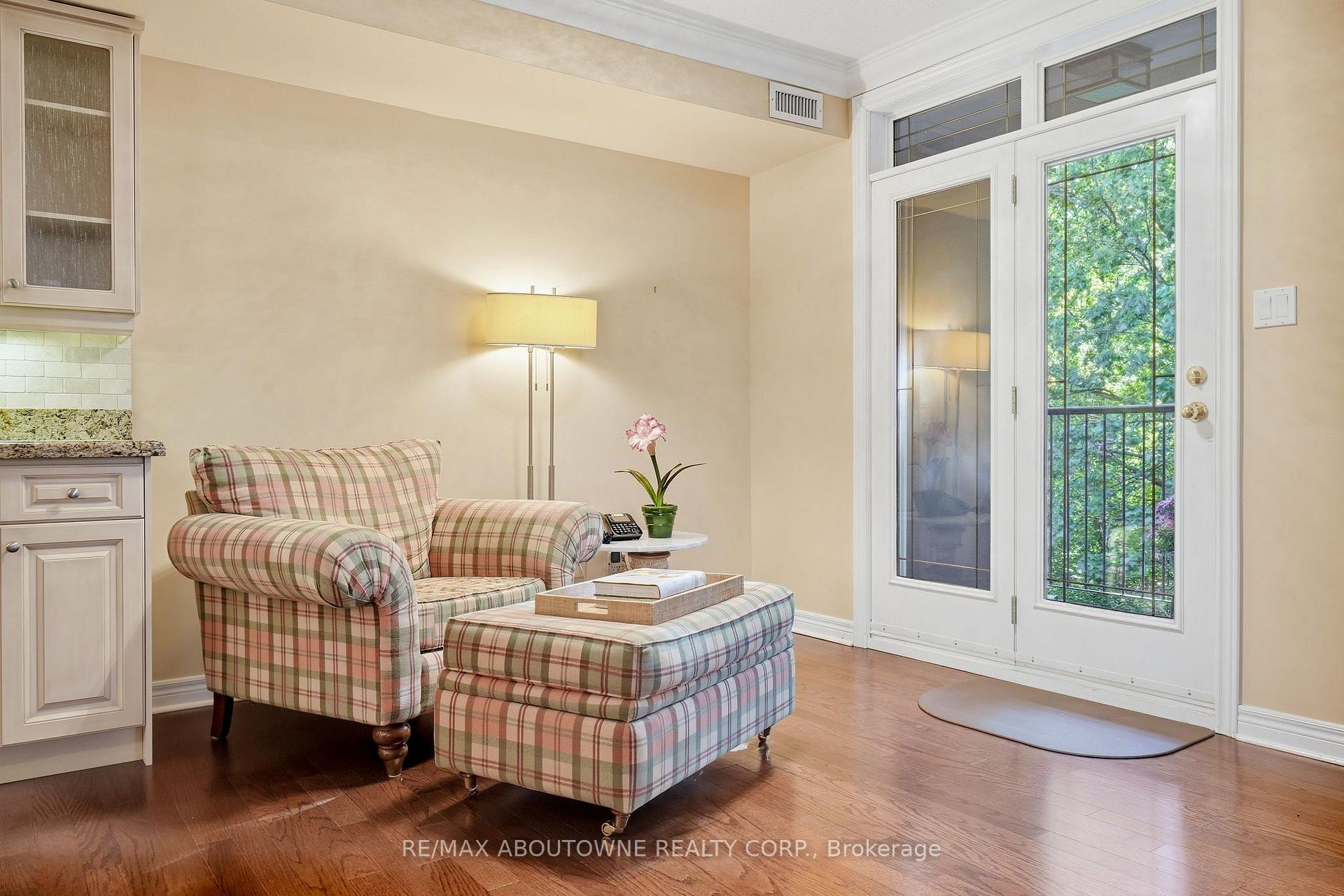 Photo 21 of Unit 301, 390 Upper Middle Road, Oakville, Falgarwood — HOMEH