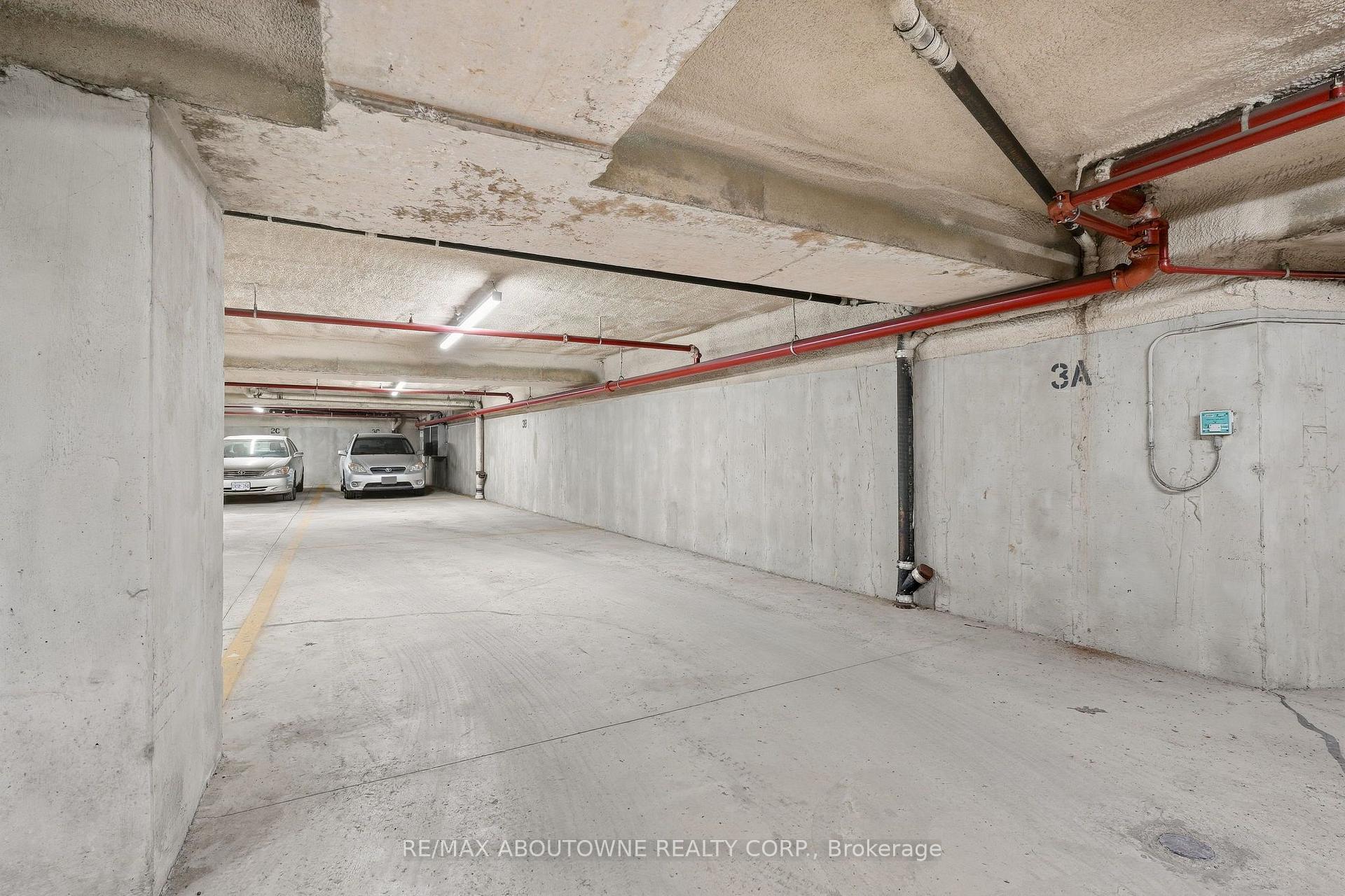 Photo 36 of Unit 301, 390 Upper Middle Road, Oakville, Falgarwood — HOMEH