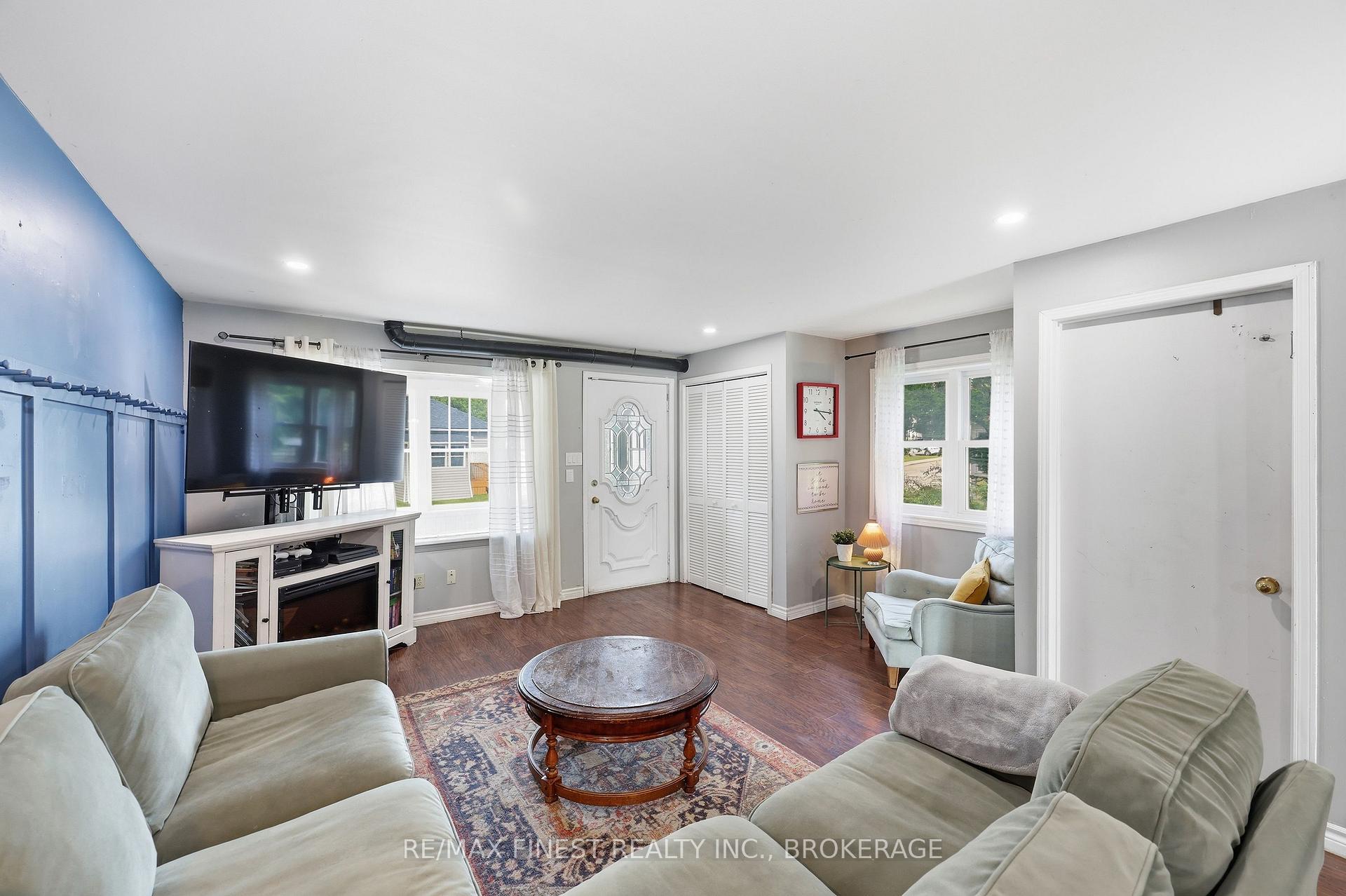 Photo 11 of 348 Charles Street N, Gananoque, Gananoque — HOMEH