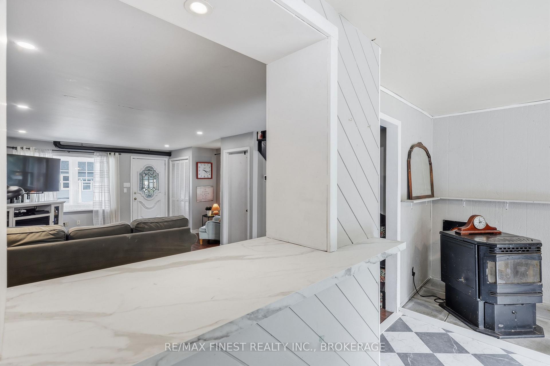 Photo 16 of 348 Charles Street N, Gananoque, Gananoque — HOMEH