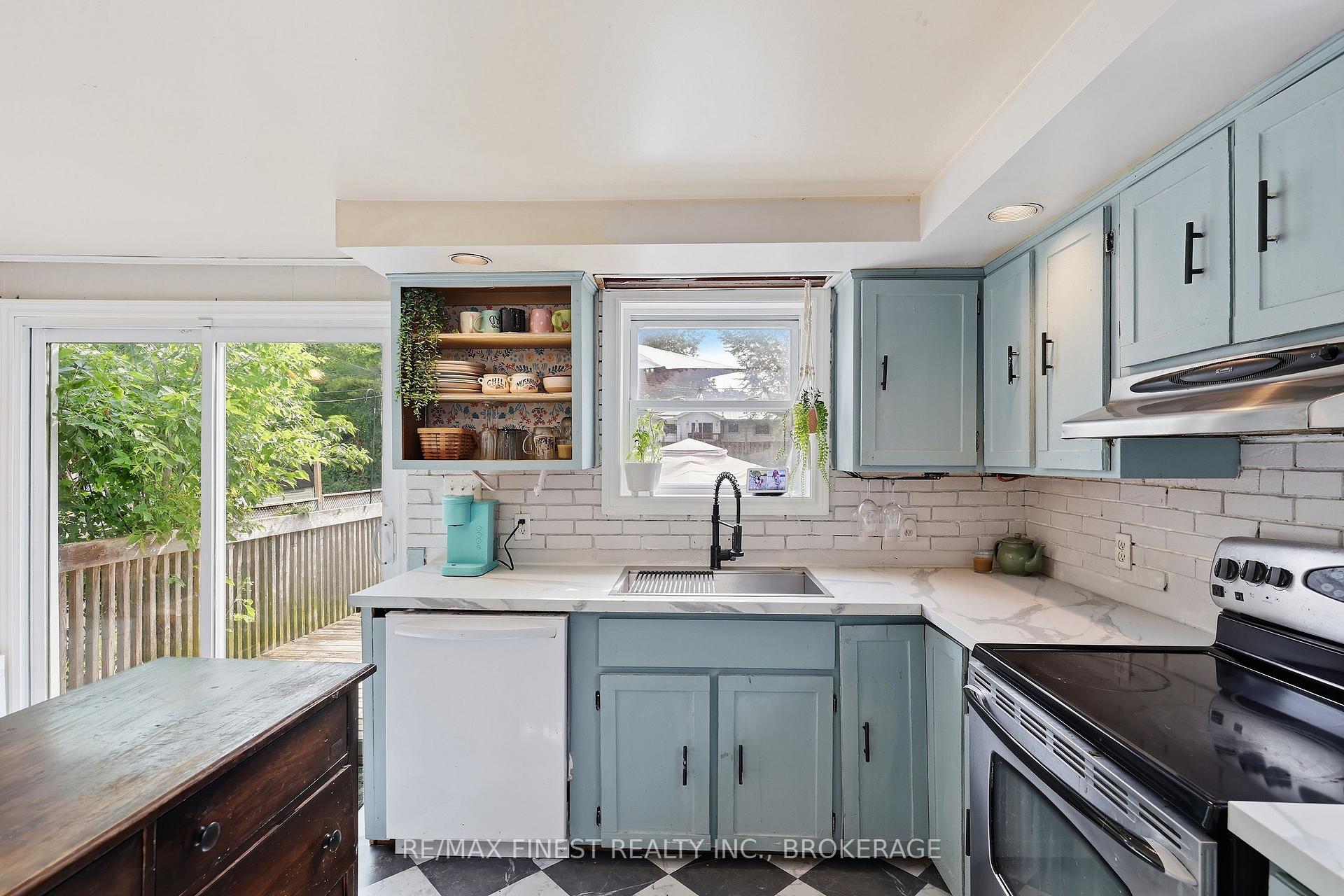 Photo 17 of 348 Charles Street N, Gananoque, Gananoque — HOMEH