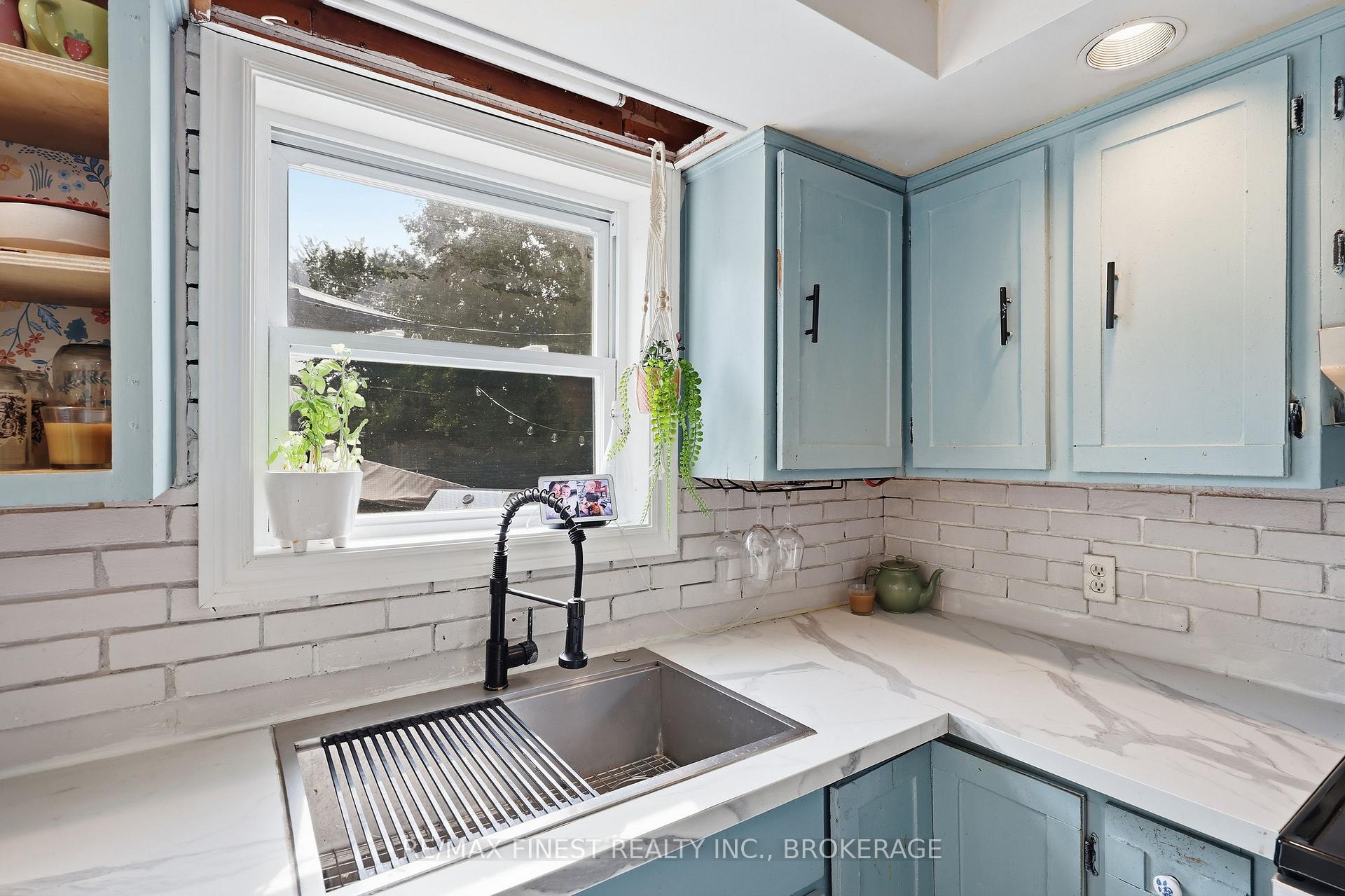 Photo 18 of 348 Charles Street N, Gananoque, Gananoque — HOMEH