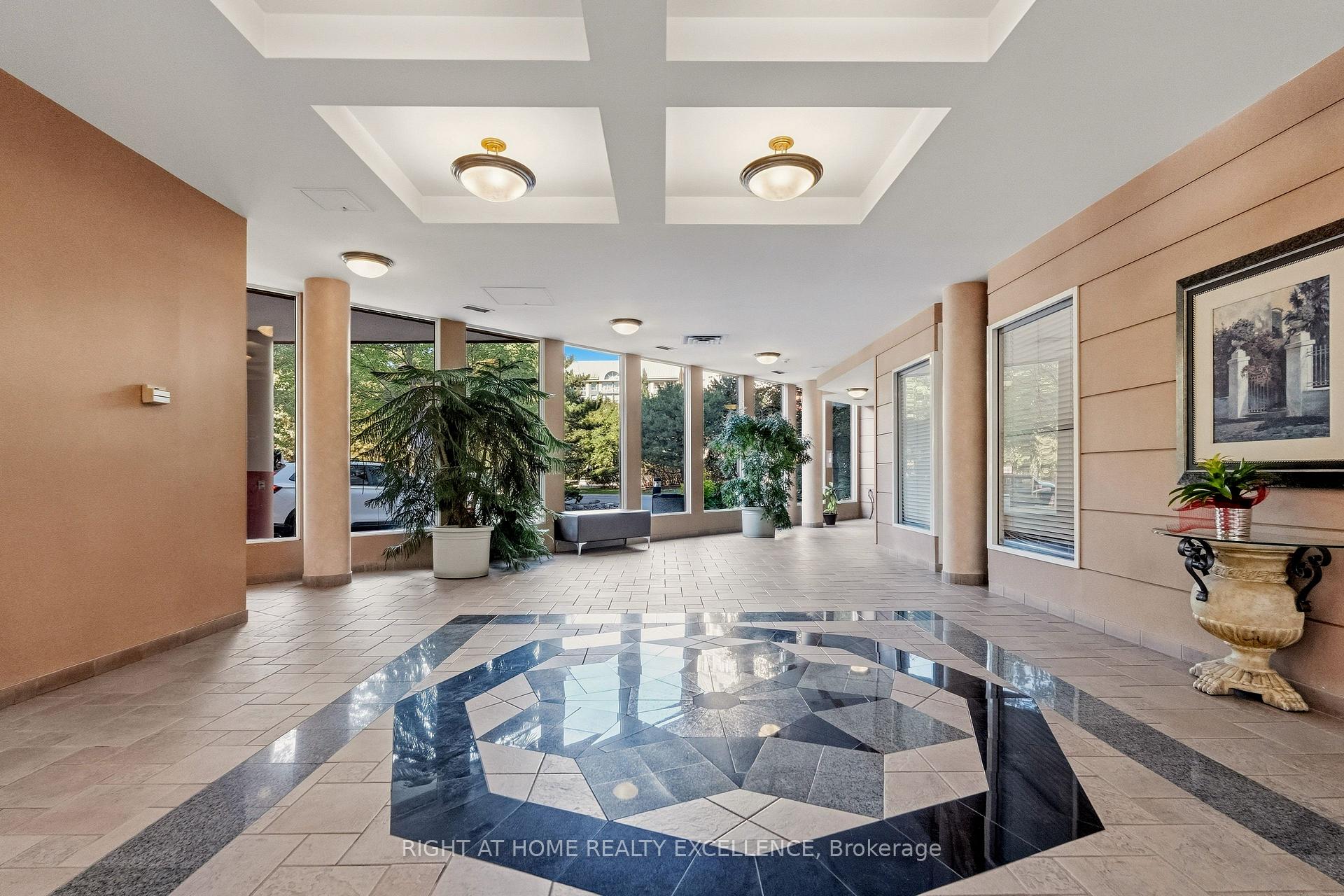 Photo 5 of Unit 3703, 7 Concorde Place, North York, Banbury-Don Mills — HOMEH