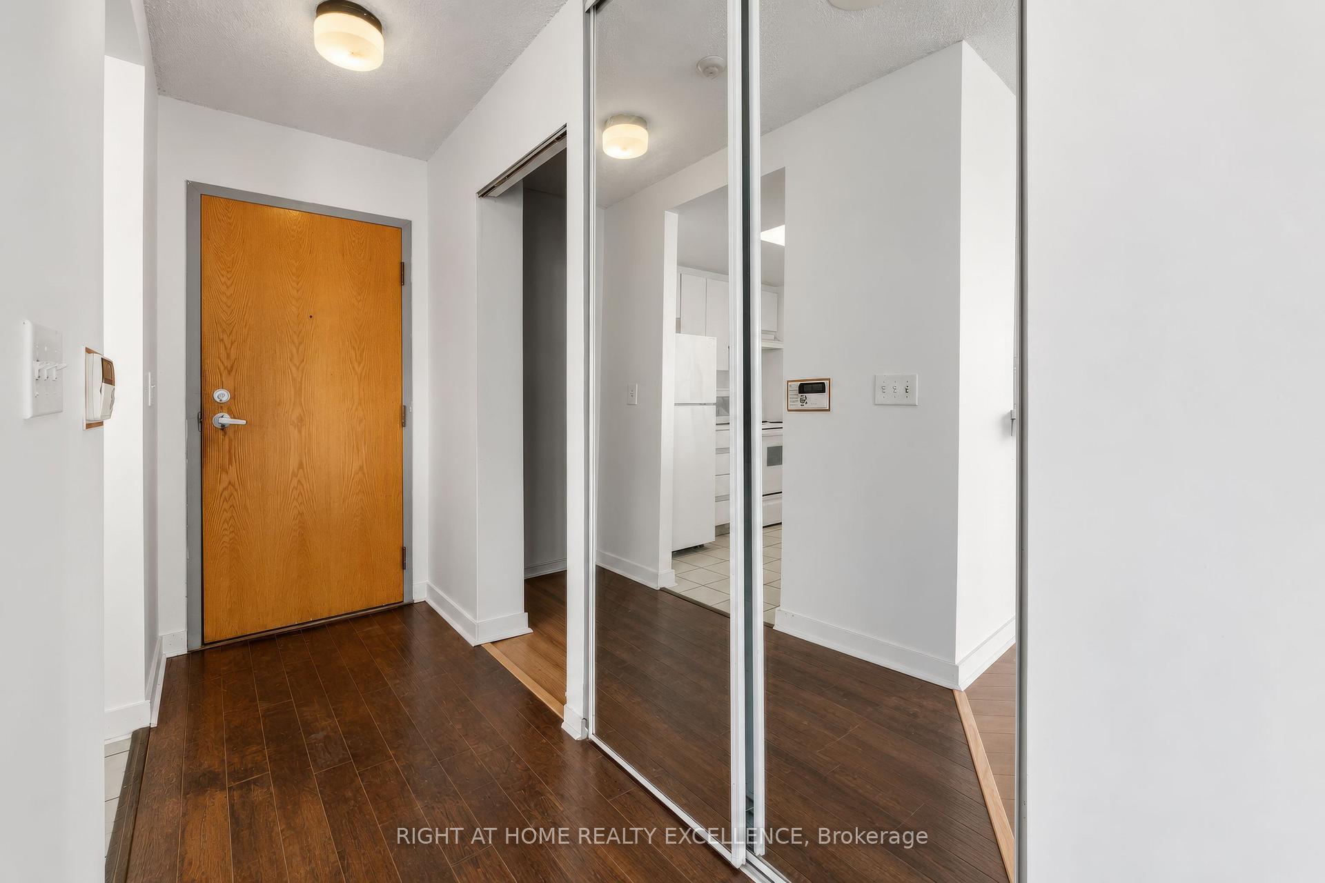 Photo 8 of Unit 3703, 7 Concorde Place, North York, Banbury-Don Mills — HOMEH