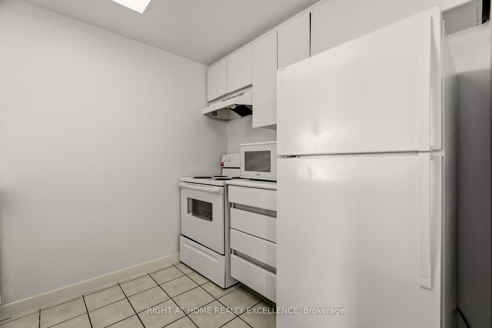Photo 18 of Unit 3703, 7 Concorde Place, North York, Banbury-Don Mills — HOMEH
