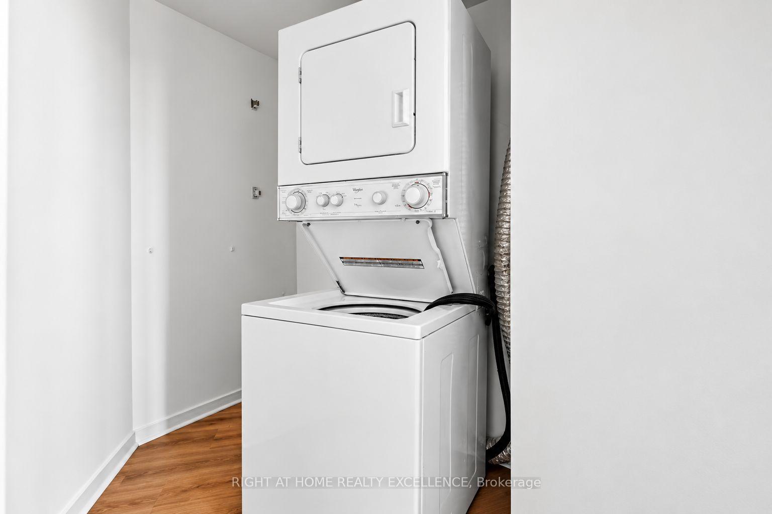 Photo 22 of Unit 3703, 7 Concorde Place, North York, Banbury-Don Mills — HOMEH
