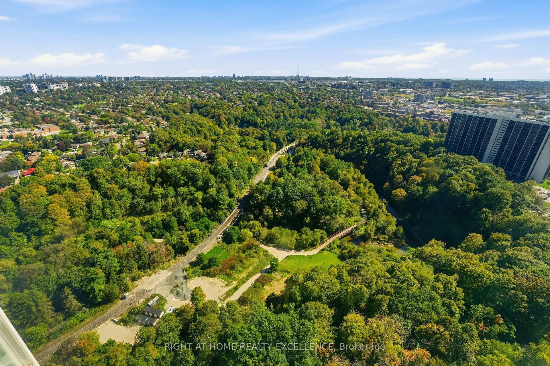 Photo 23 of Unit 3703, 7 Concorde Place, North York, Banbury-Don Mills — HOMEH