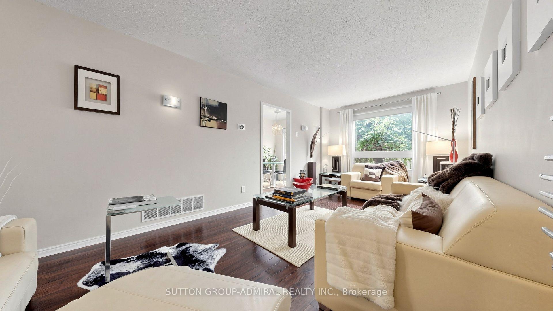 Photo 22 of 4 Doral Gate, Markham, Royal Orchard — HOMEH