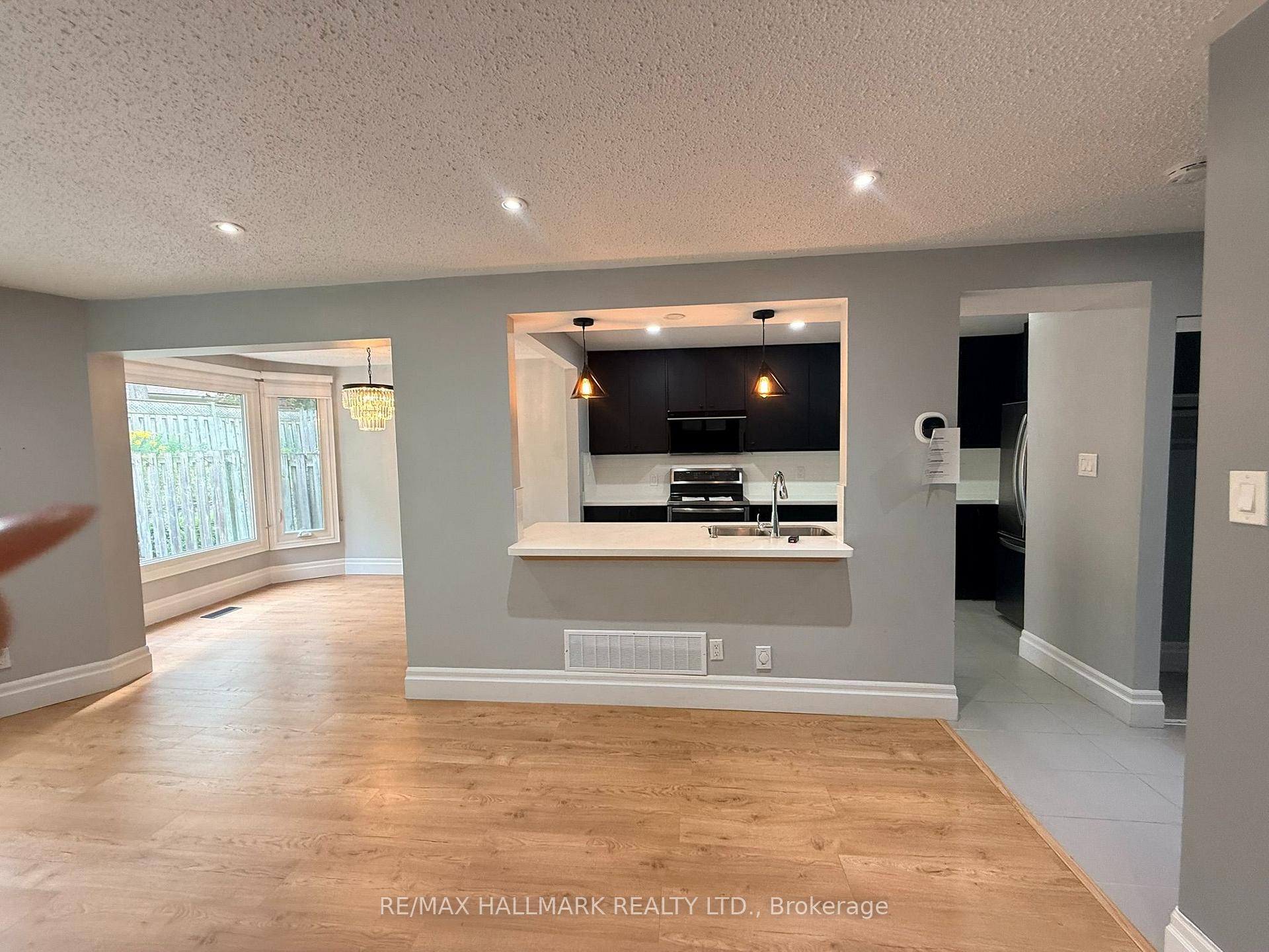 Photo 6 of 17 Old Wellington Street, Markham, Bullock — HOMEH
