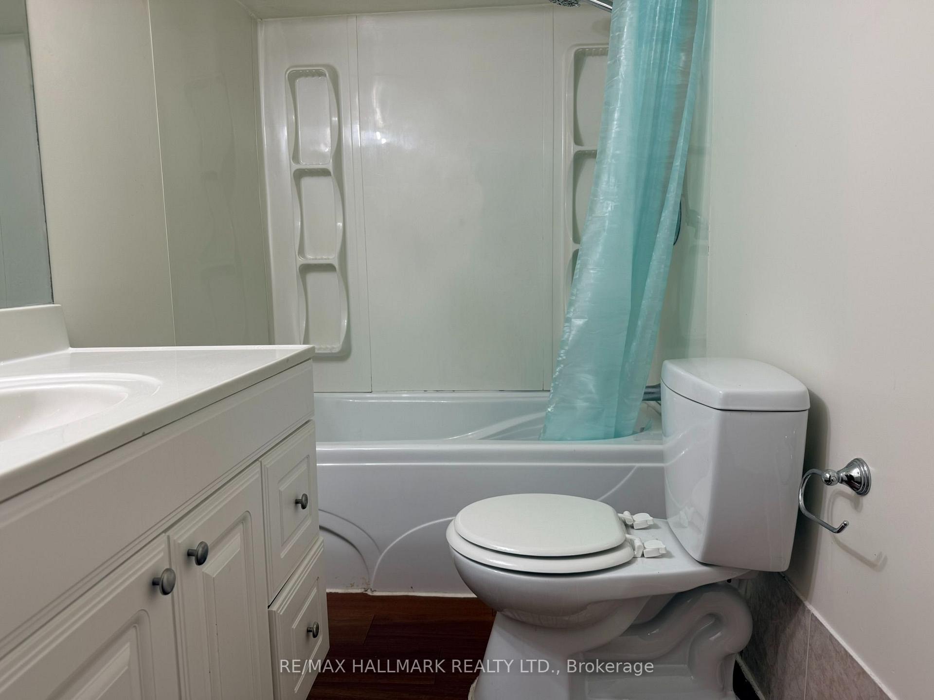 Photo 12 of 17 Old Wellington Street, Markham, Bullock — HOMEH