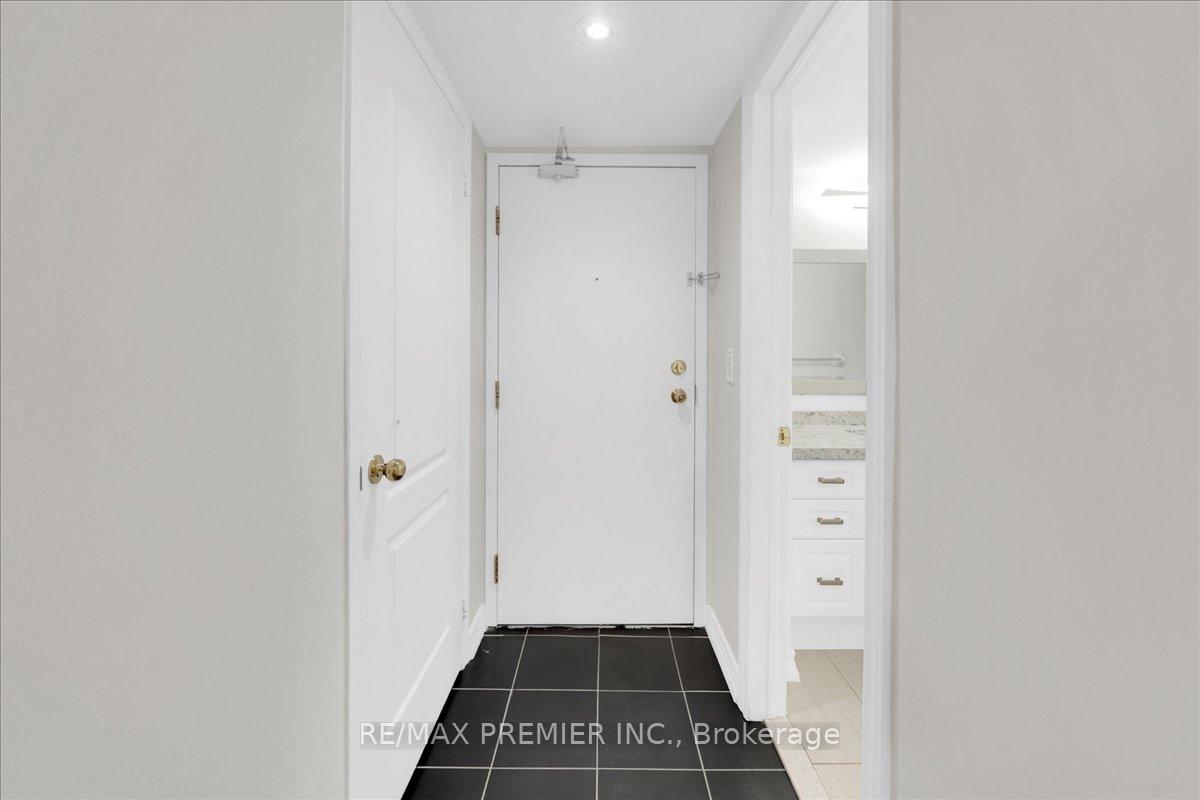 Photo 3 of Unit 8, 141 Isaac Devins Boulevard, North York, Humberlea-Pelmo Park — HOMEH
