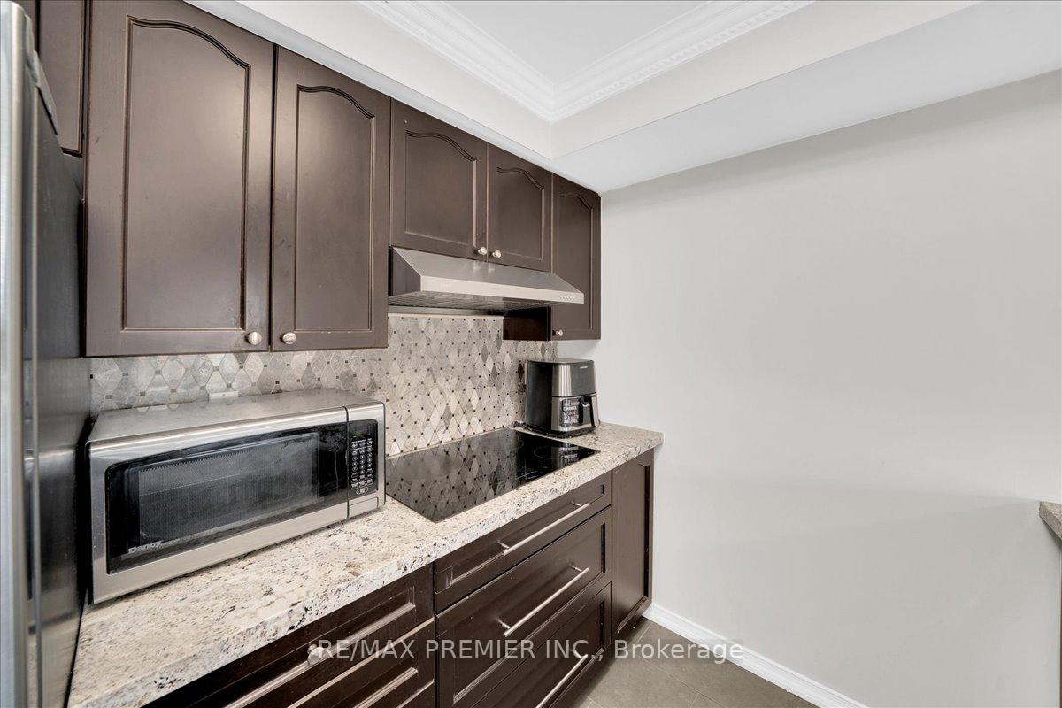 Photo 10 of Unit 8, 141 Isaac Devins Boulevard, North York, Humberlea-Pelmo Park — HOMEH