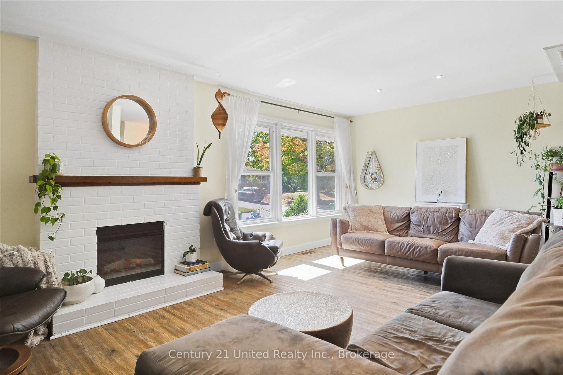 Photo 6 of 854 Kawartha Drive, Peterborough, Monaghan Ward 2 — HOMEH