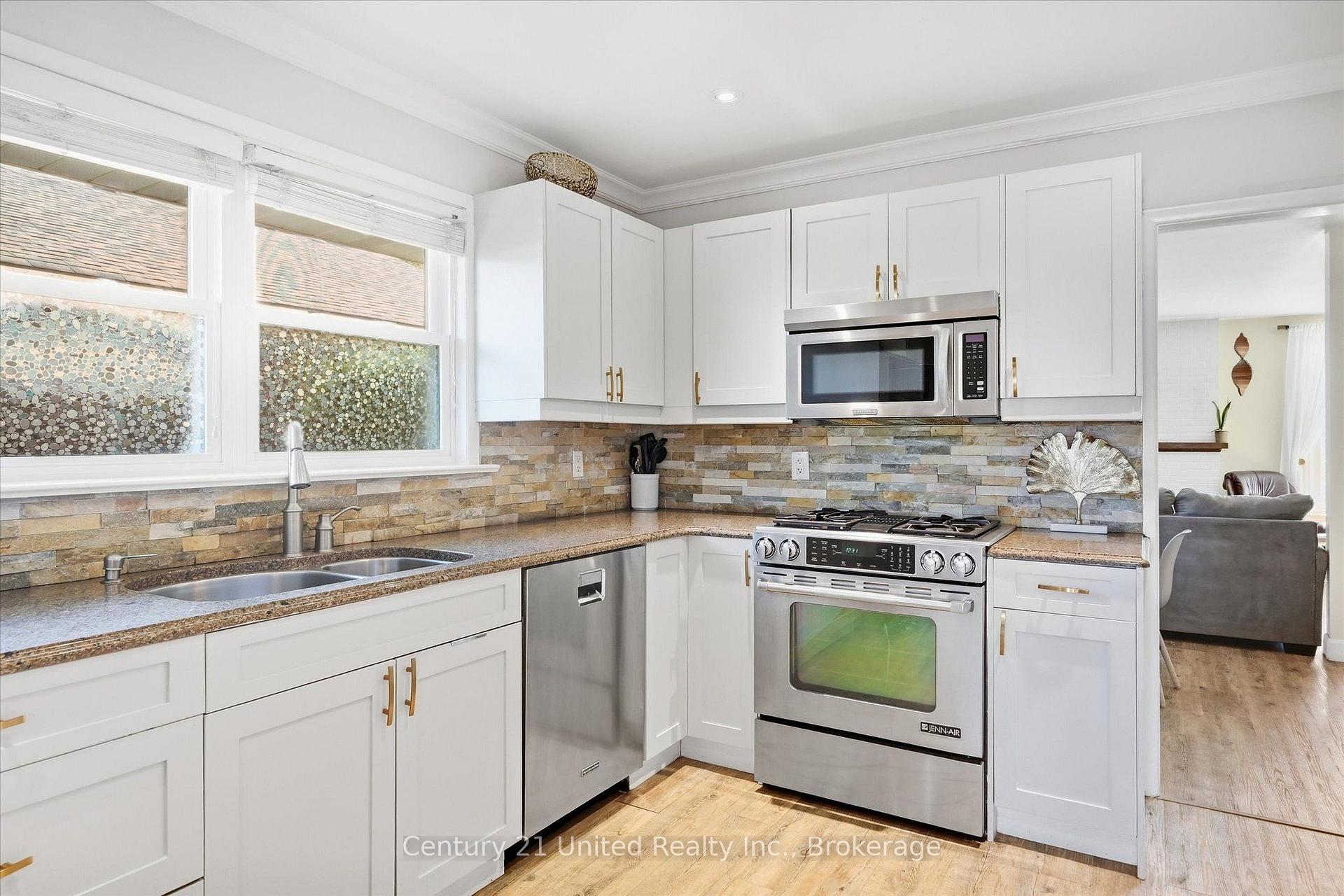 Photo 10 of 854 Kawartha Drive, Peterborough, Monaghan Ward 2 — HOMEH