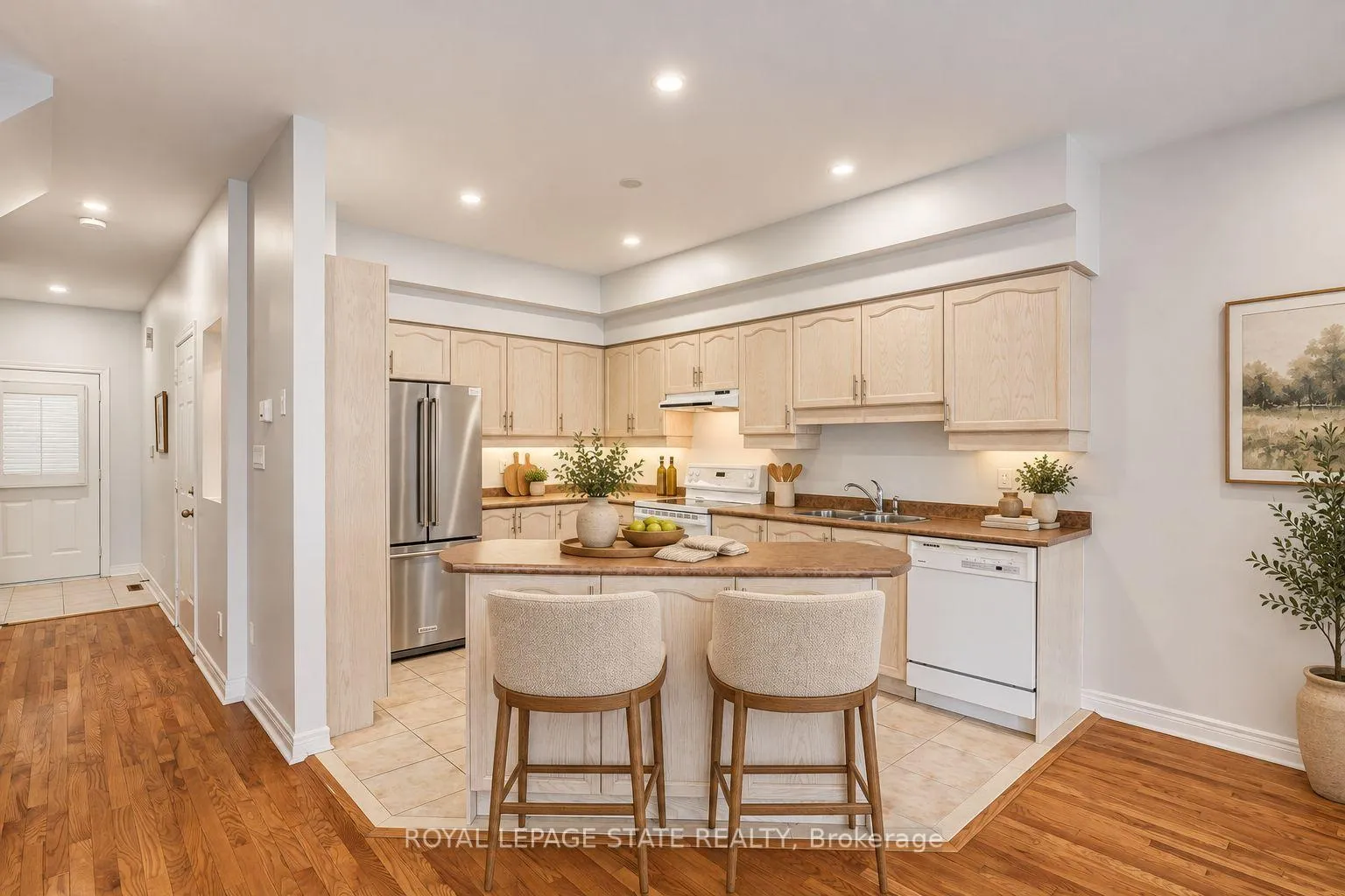 Photo 3 of 173 Margaret Drive, Oakville, Central — HOMEH