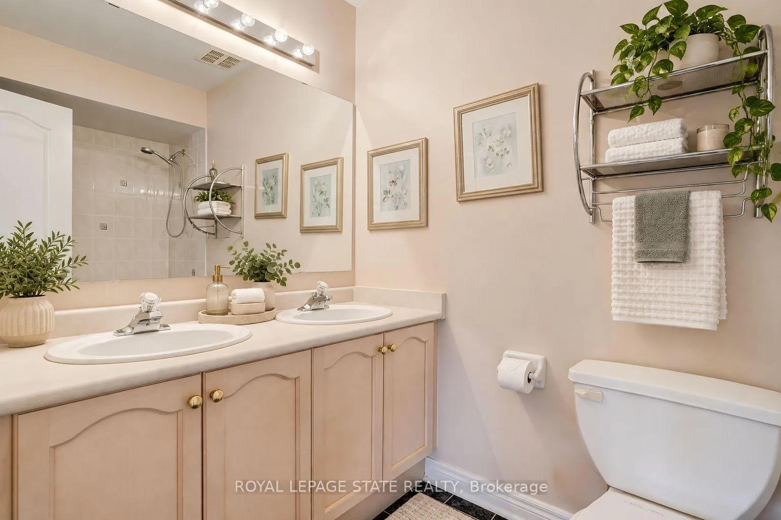 Photo 11 of 173 Margaret Drive, Oakville, Central — HOMEH
