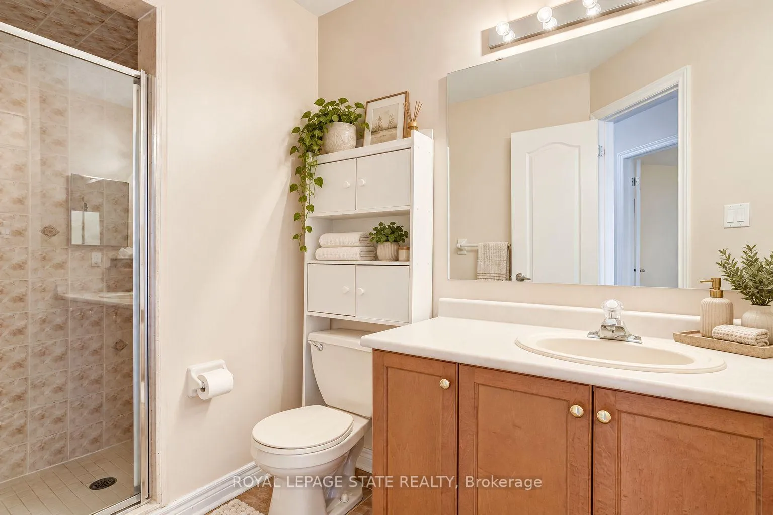 Photo 17 of 173 Margaret Drive, Oakville, Central — HOMEH