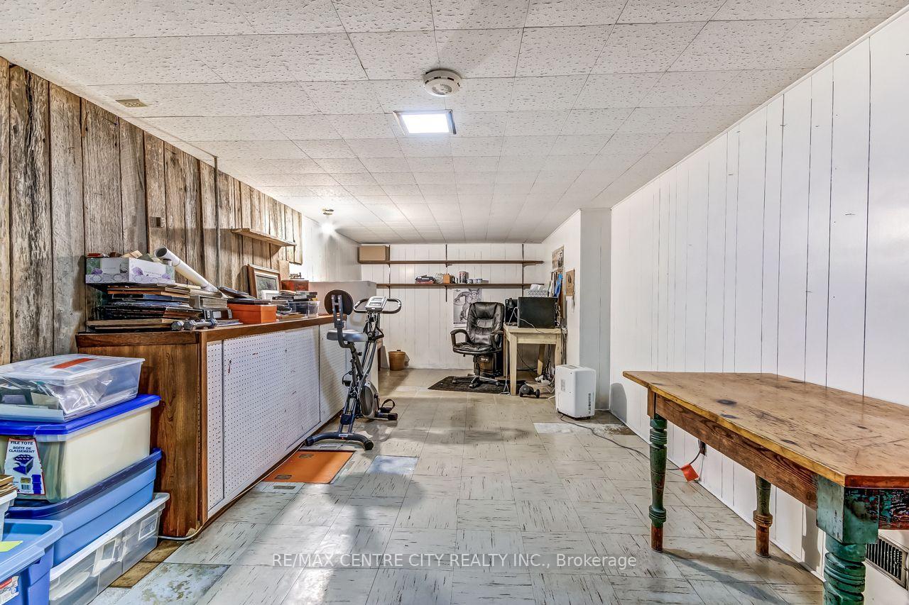 Photo 17 of 19 Rapelje Street, St. Thomas — HOMEH