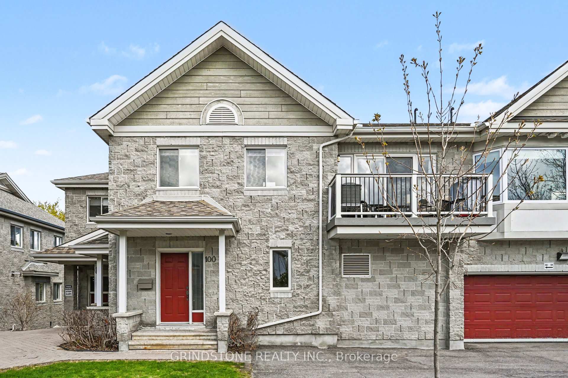 Photo of 100 Robson Court