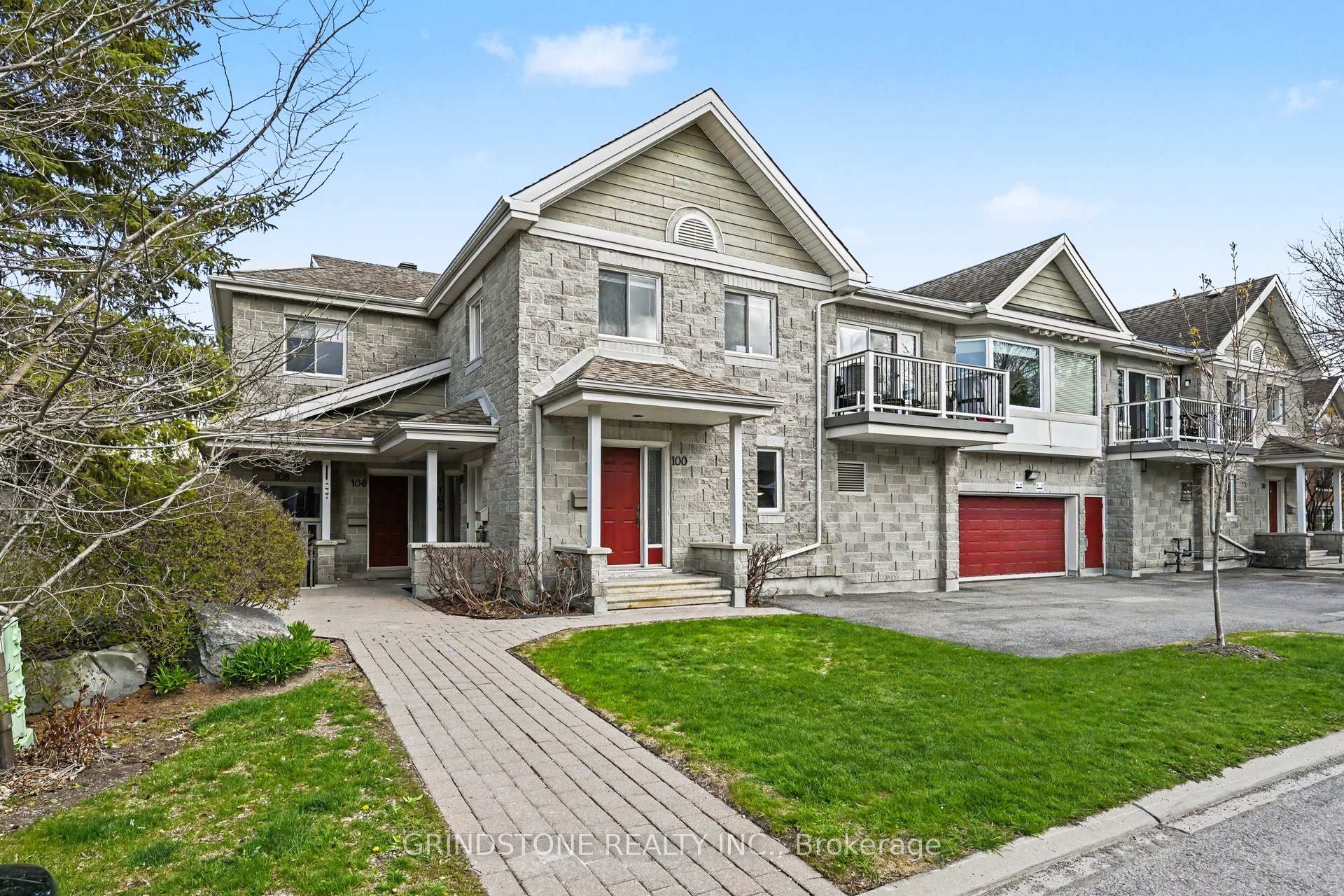 Photo 2 of 100 Robson Court, Ottawa, Kanata - Kanata Lakes/Heritage Hills — HOMEH