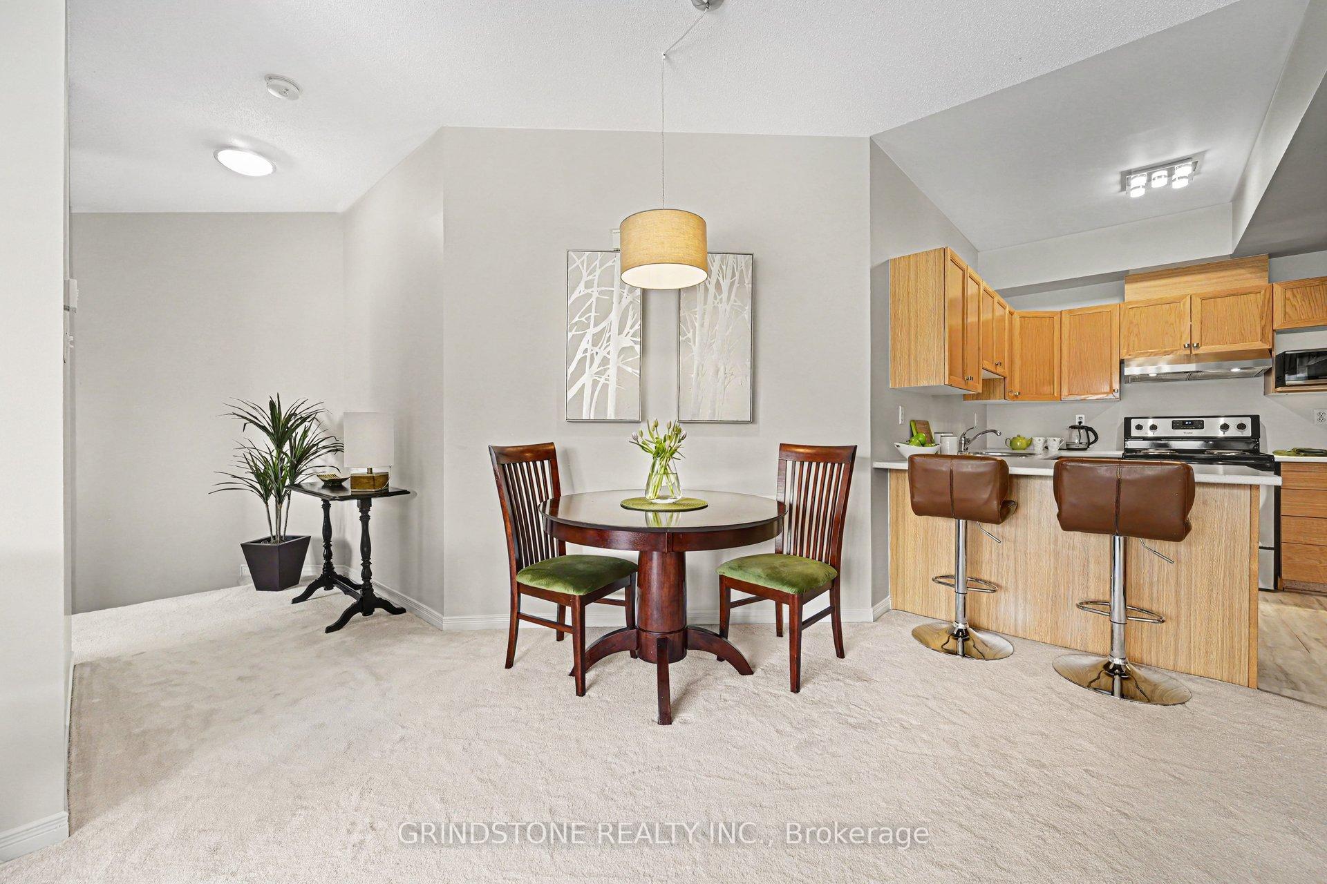 Photo 9 of 100 Robson Court, Ottawa, Kanata - Kanata Lakes/Heritage Hills — HOMEH