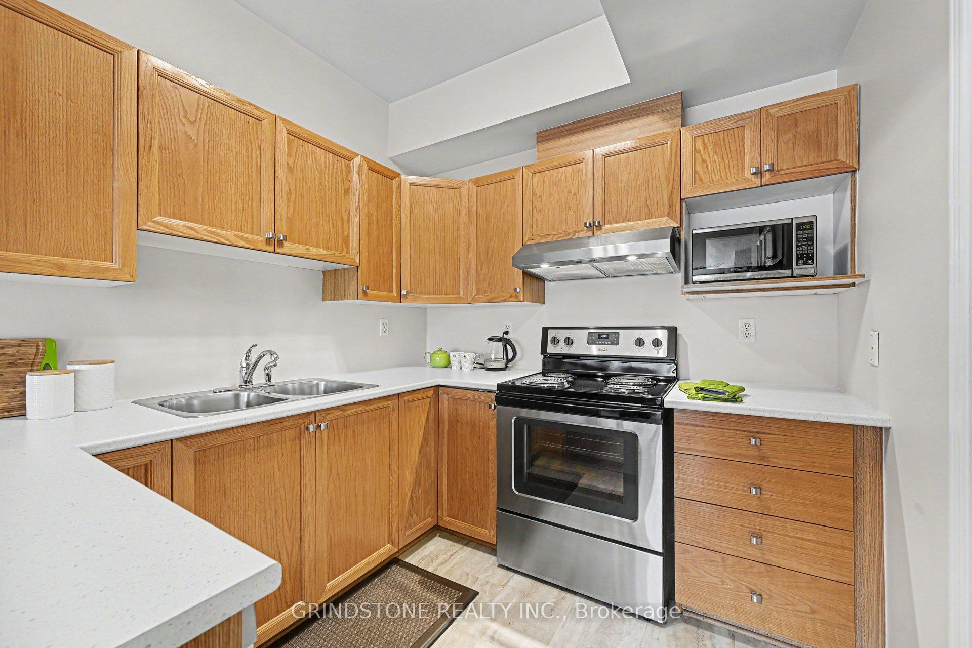 Photo 11 of 100 Robson Court, Ottawa, Kanata - Kanata Lakes/Heritage Hills — HOMEH