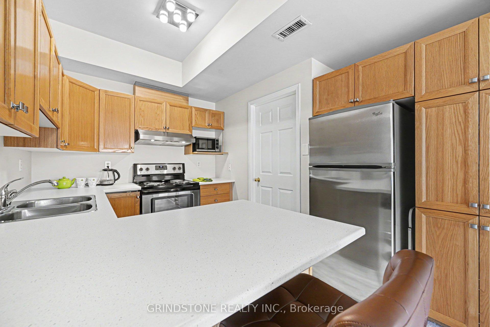 Photo 12 of 100 Robson Court, Ottawa, Kanata - Kanata Lakes/Heritage Hills — HOMEH