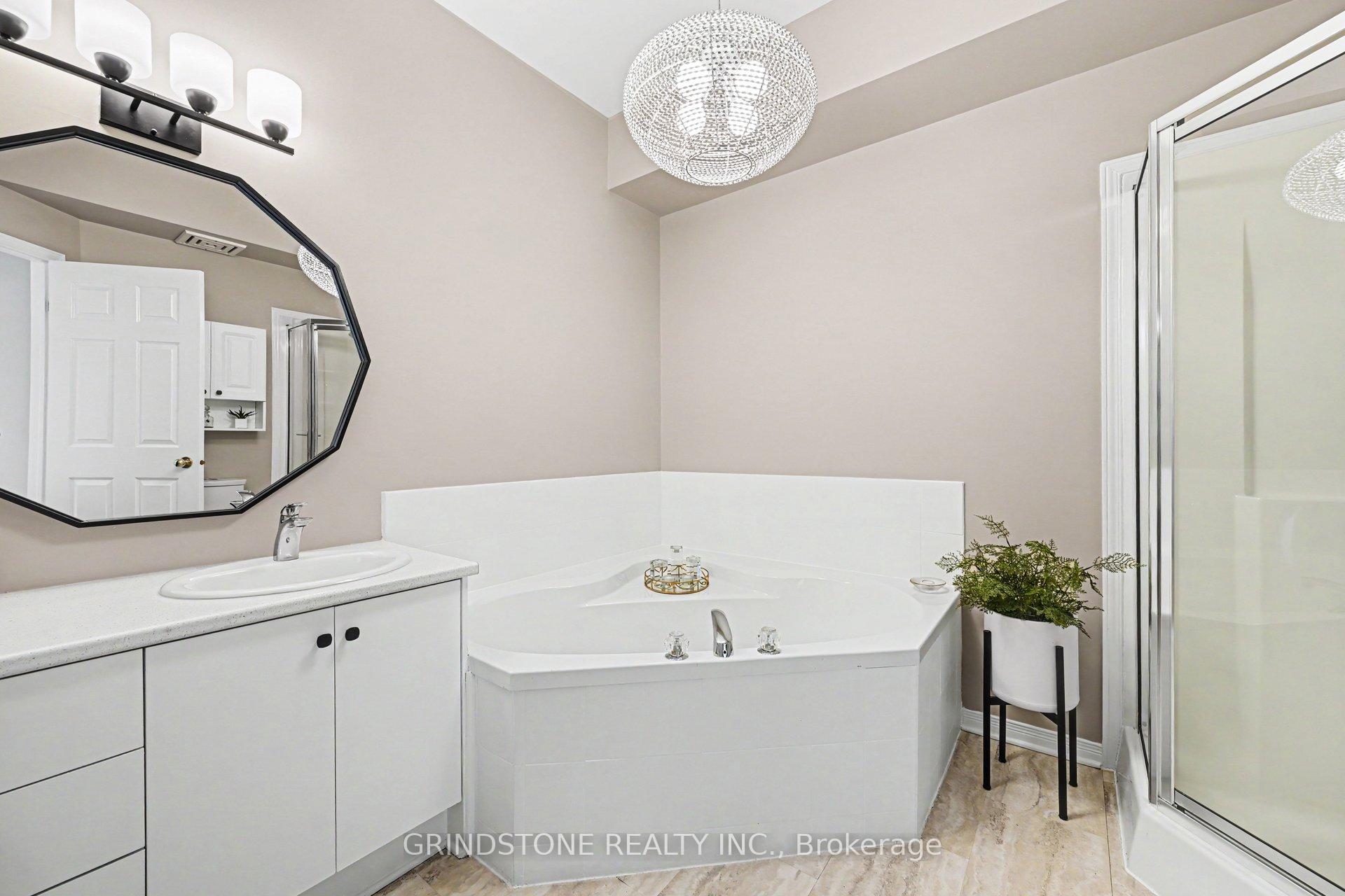 Photo 16 of 100 Robson Court, Ottawa, Kanata - Kanata Lakes/Heritage Hills — HOMEH