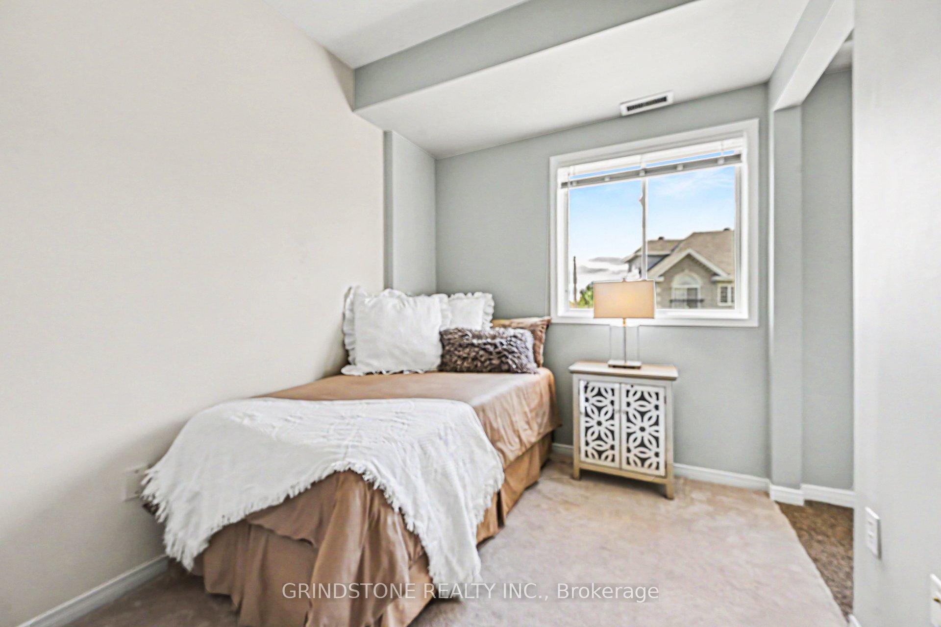 Photo 18 of 100 Robson Court, Ottawa, Kanata - Kanata Lakes/Heritage Hills — HOMEH