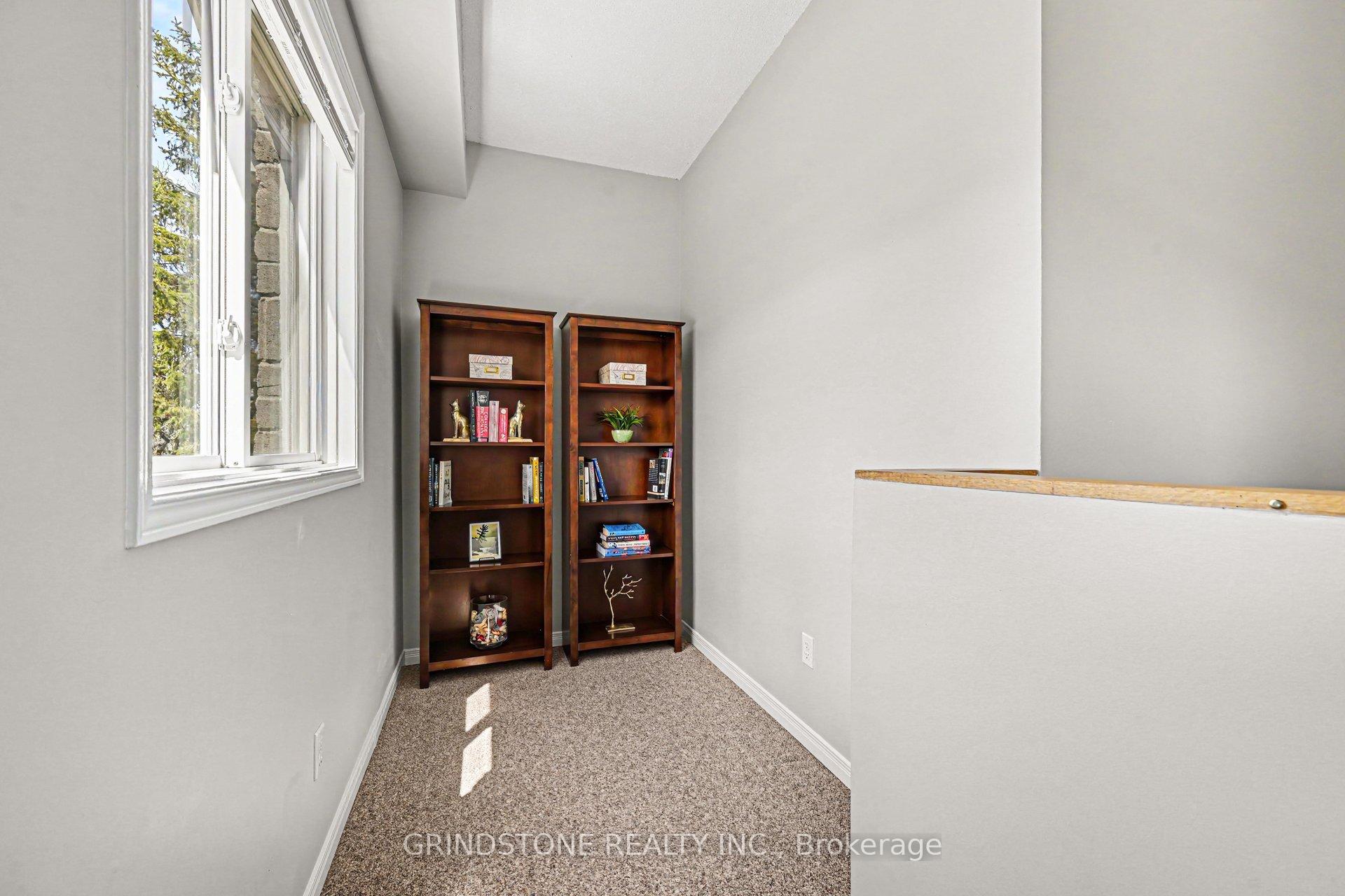 Photo 19 of 100 Robson Court, Ottawa, Kanata - Kanata Lakes/Heritage Hills — HOMEH
