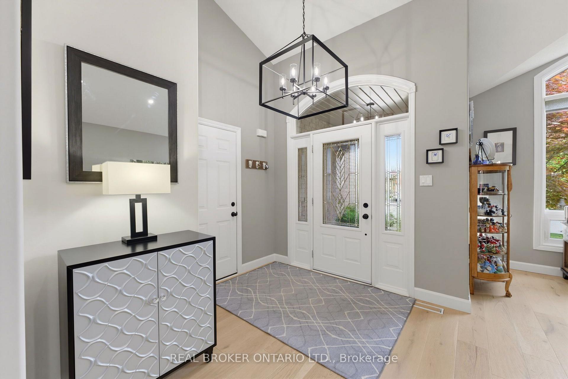 Photo 3 of 64 Carmichael Crescent, Brantford, Mayfair — HOMEH