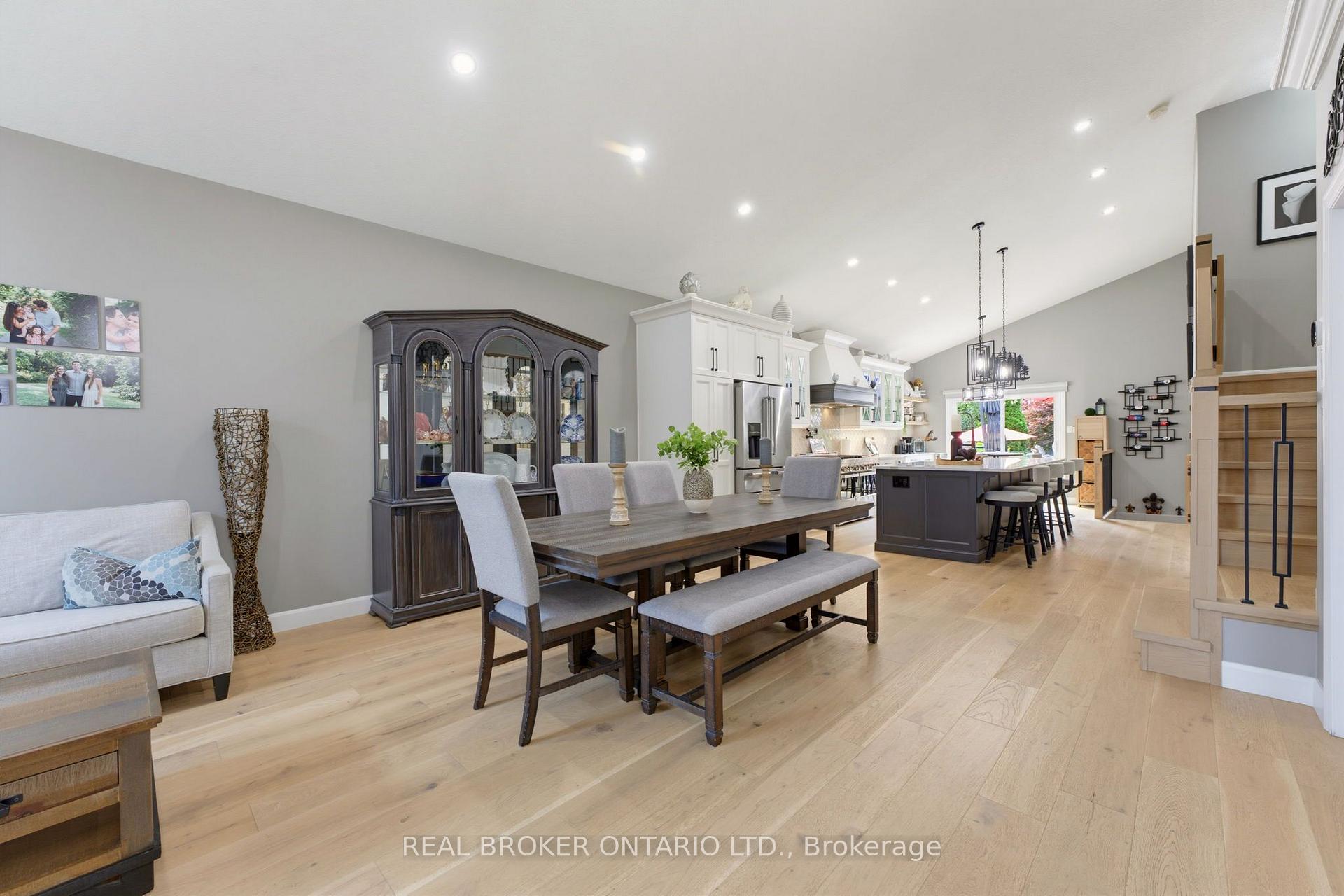 Photo 4 of 64 Carmichael Crescent, Brantford, Mayfair — HOMEH