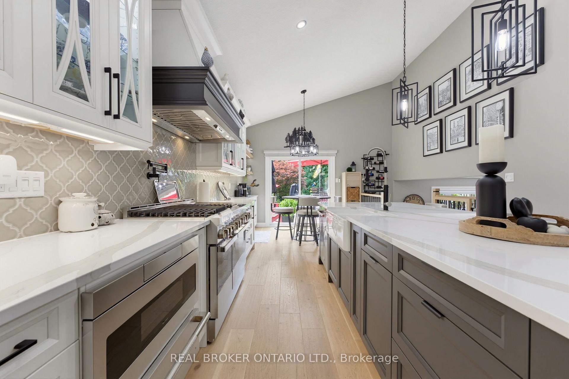 Photo 8 of 64 Carmichael Crescent, Brantford, Mayfair — HOMEH